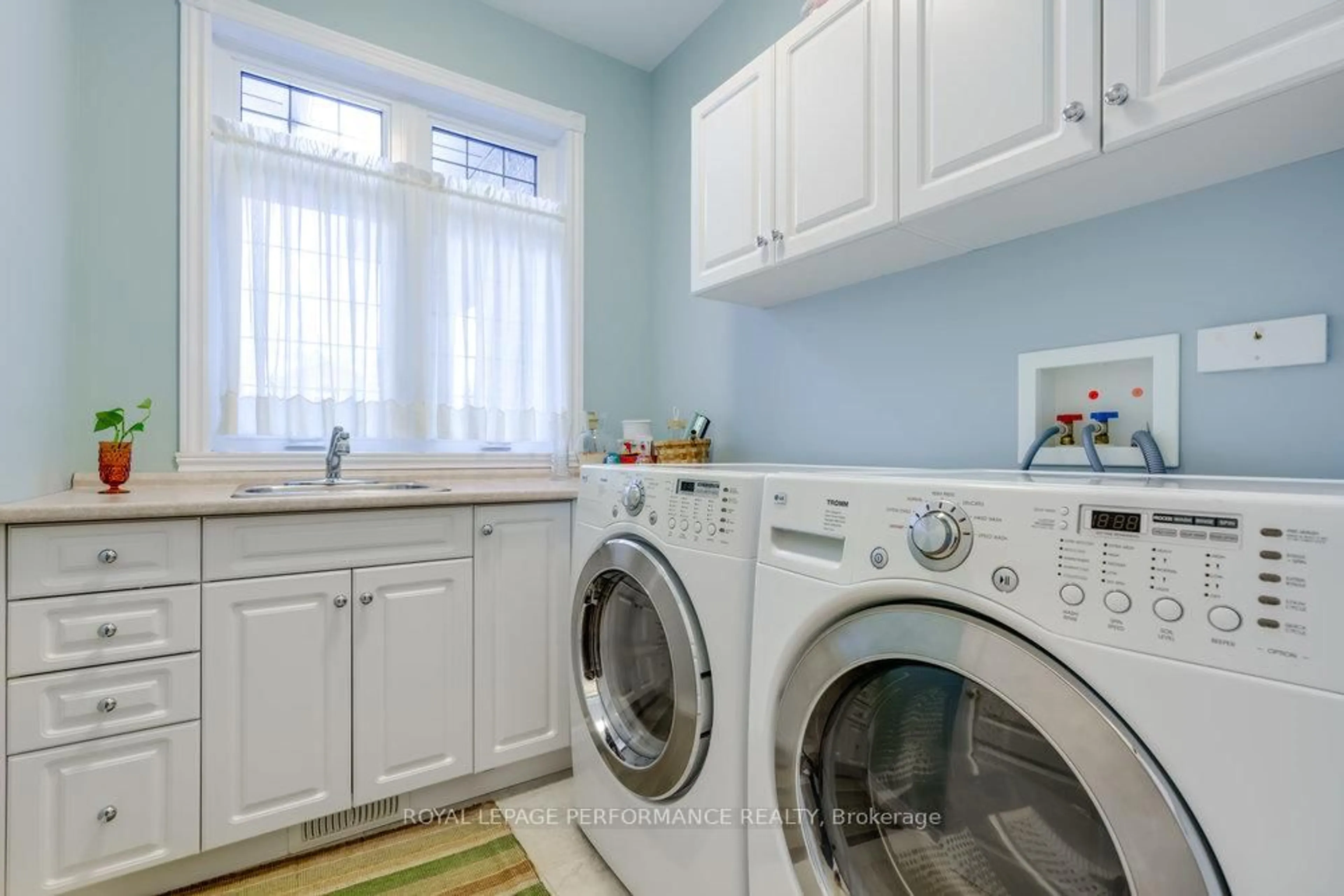 Laundry room for 6802 RIVERVIEW Dr, South Glengarry Ontario K6H 7M1
