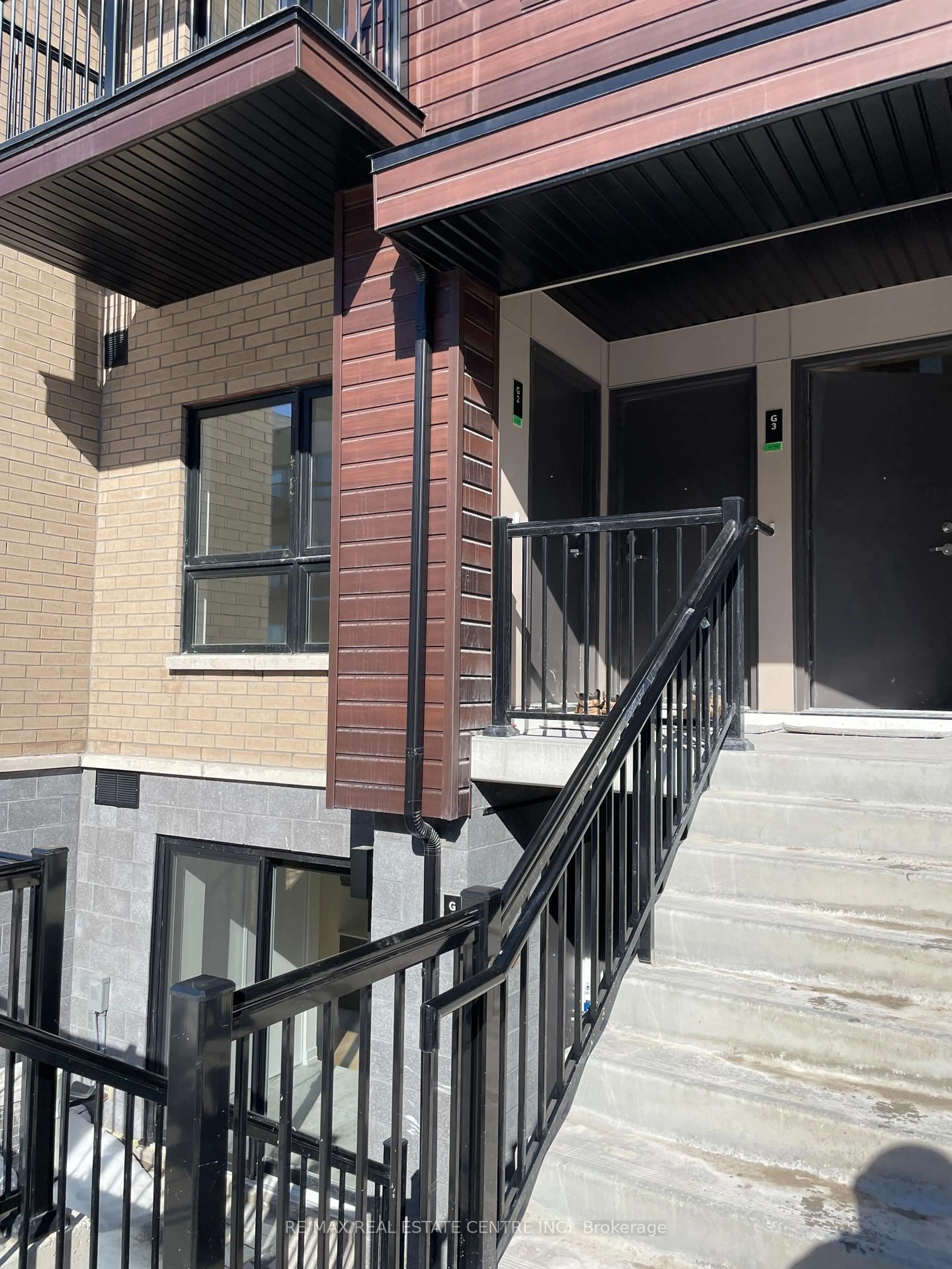 Unknown for 20 Palace St #G2, Kitchener Ontario N2E 0J3