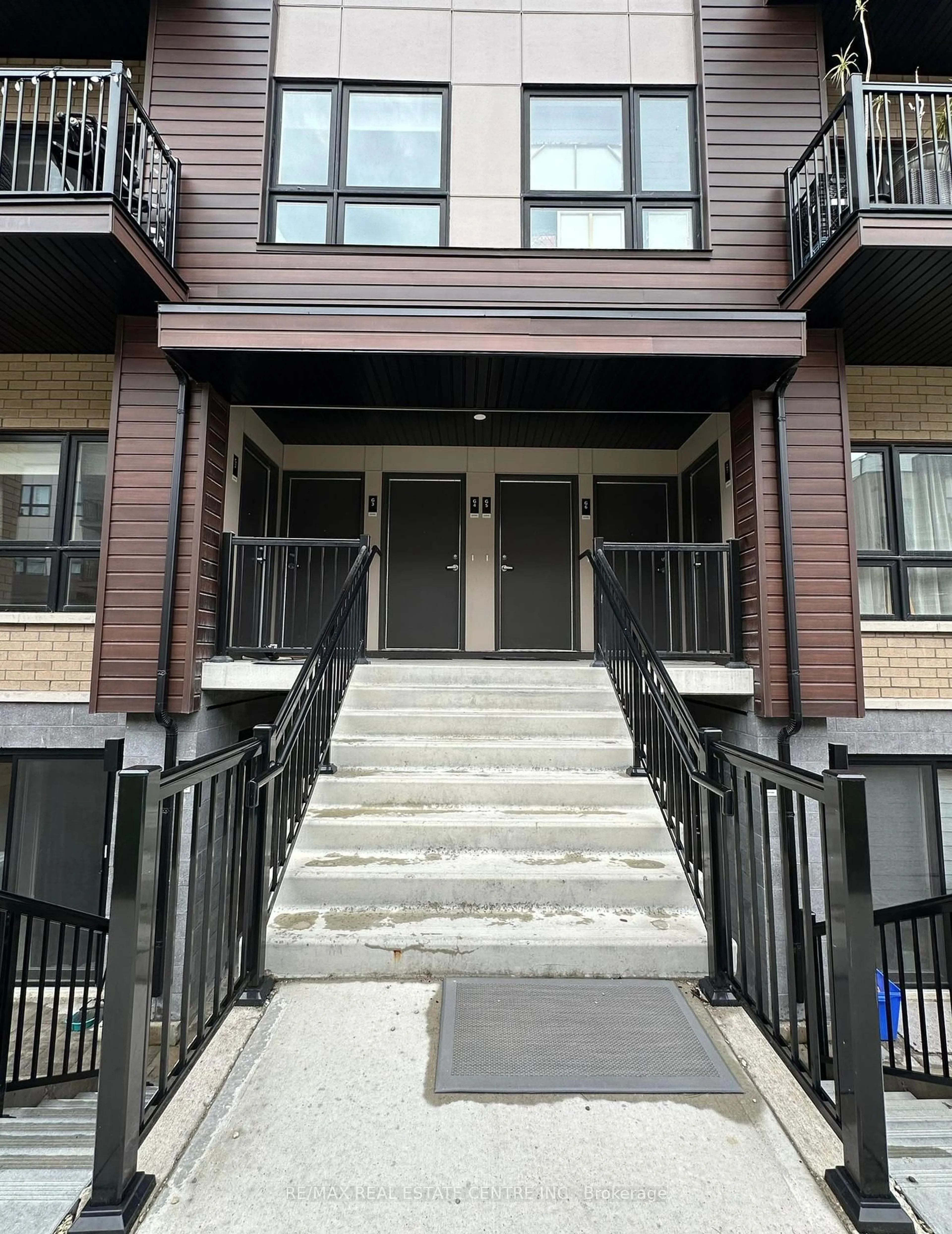 Unknown for 20 Palace St #G2, Kitchener Ontario N2E 0J3