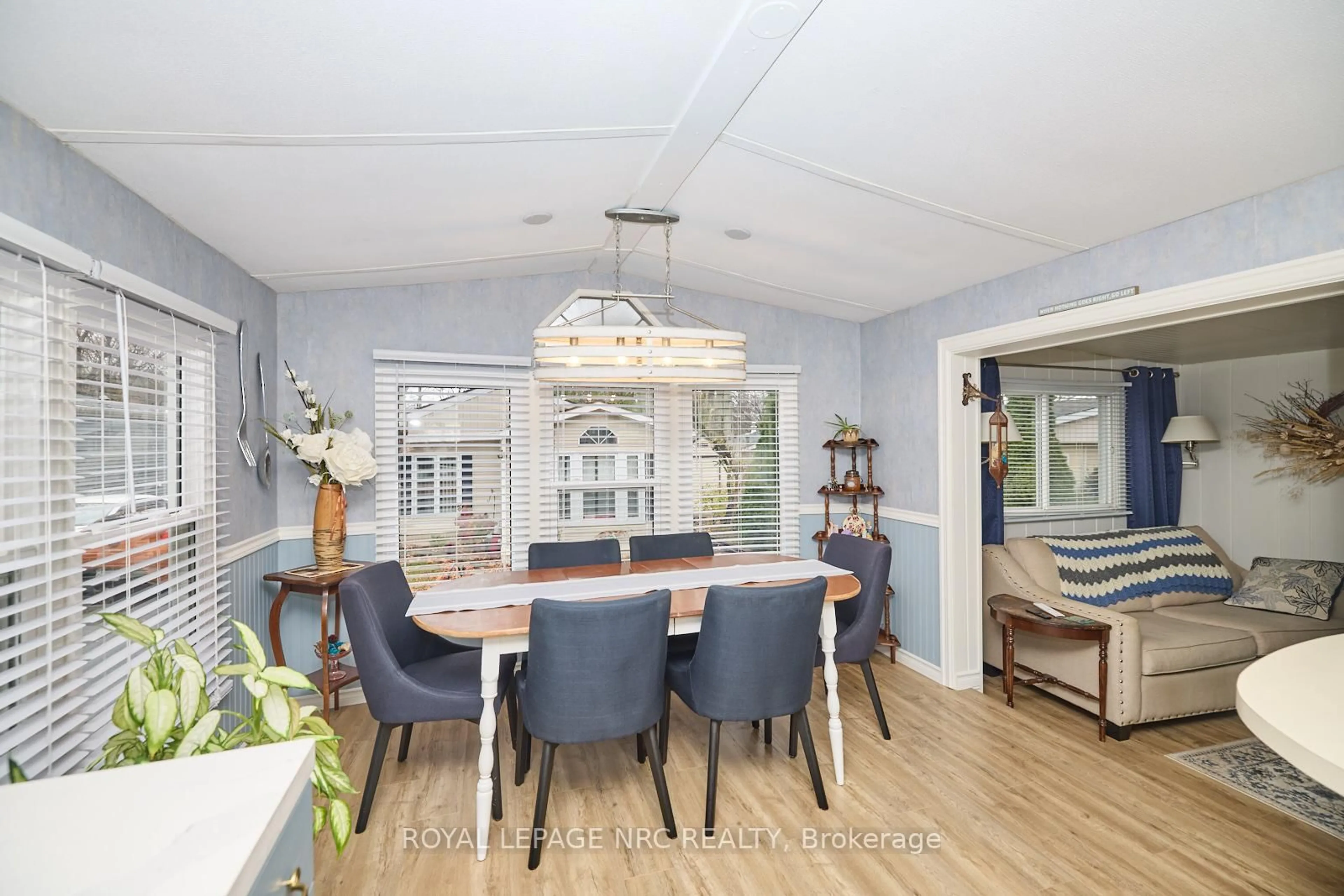 Dining room, wood/laminate floor for 23 Four Mile Creek Rd #423, Niagara-on-the-Lake Ontario L0S 1J1