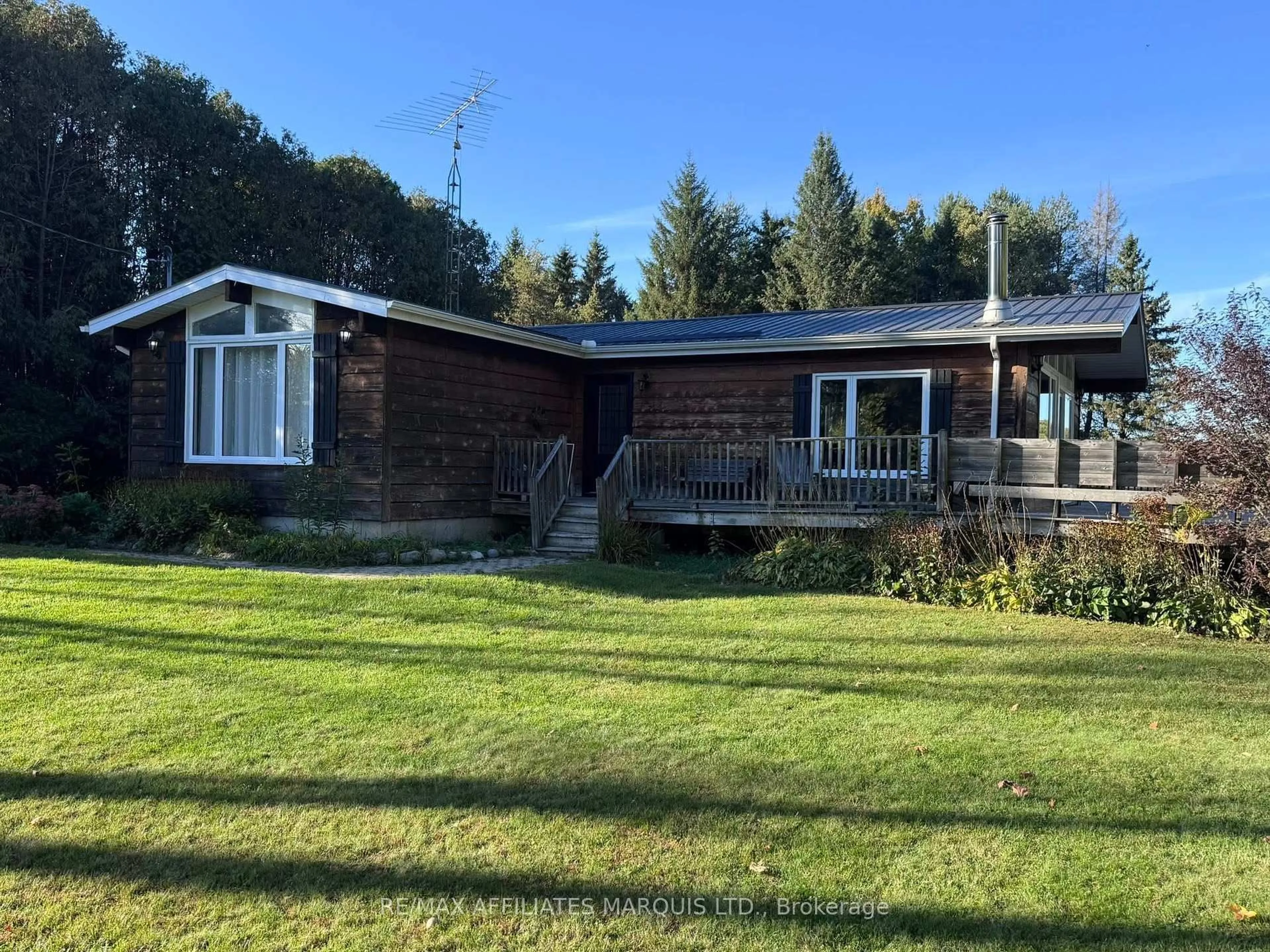 A pic from outside/outdoor area/front of a property/back of a property/a pic from drone, building for 19391 County Rd 19 Rd, South Glengarry Ontario K0C 2J0