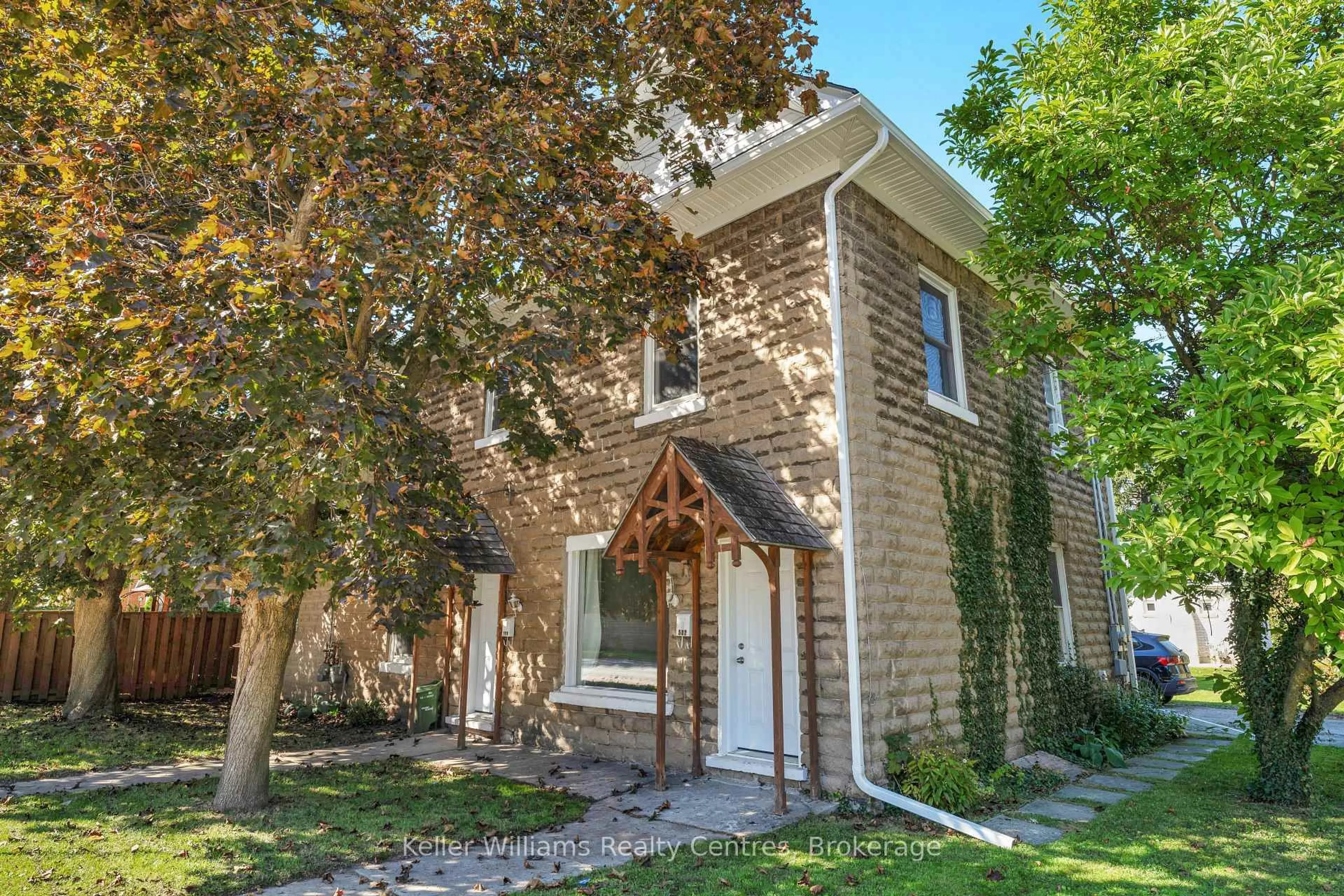 Home with brick exterior material, street for 502 & 504 9th St, Owen Sound Ontario N4K 3P2