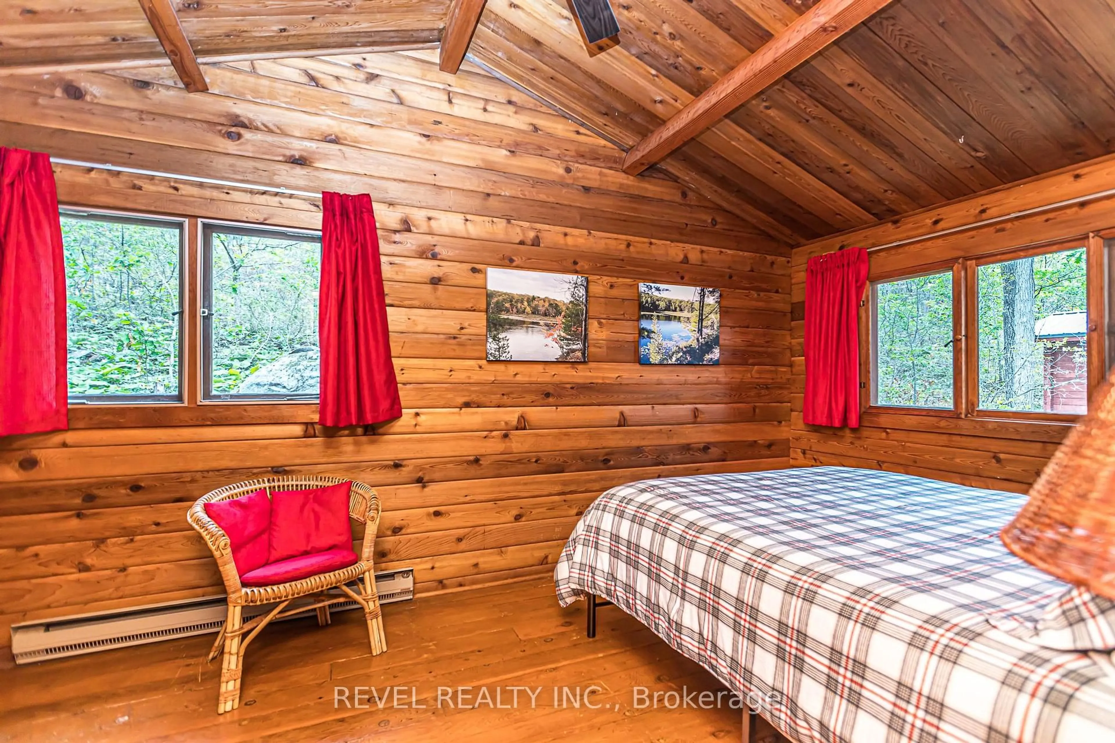 Bedroom with bed, wood/laminate floor for 744 10 Baxter Island, Georgian Bay Ontario L0K 1S0