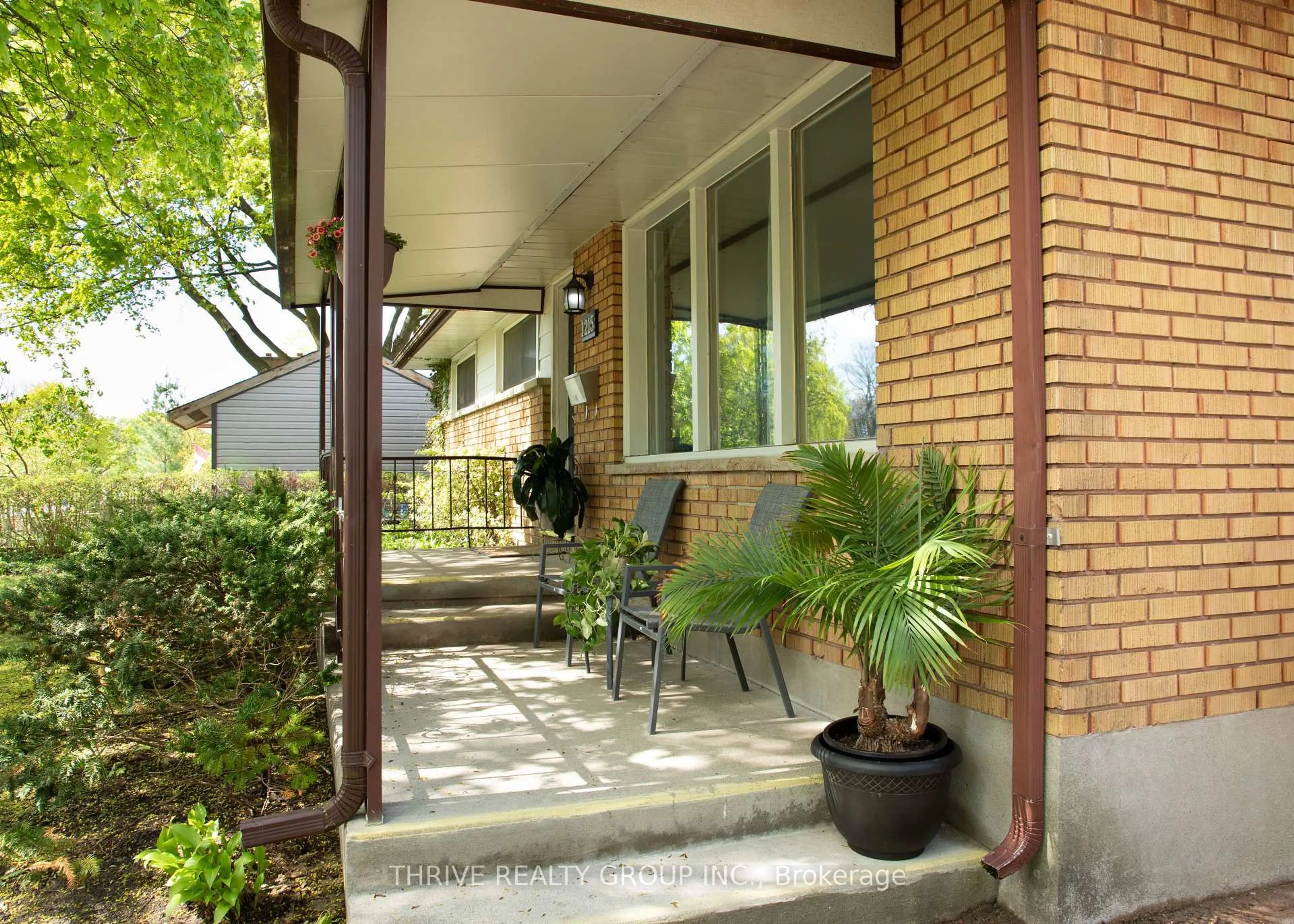 Patio, street for 1215 Michael St, London East Ontario N5V 2H4