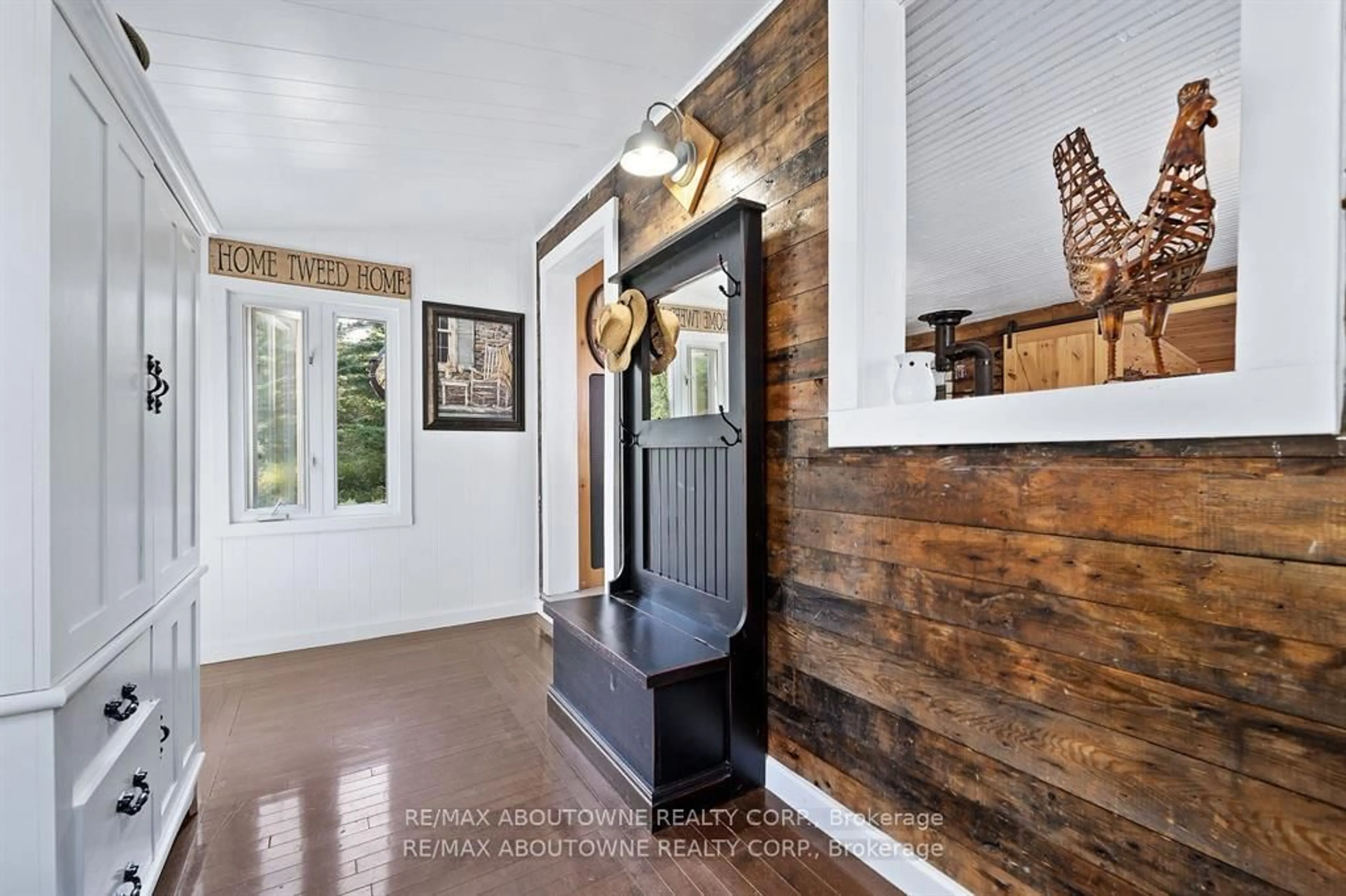 Indoor entryway for 1161 & 1220 TURCOTTE Rd, Stone Mills Ontario K0K 2A0