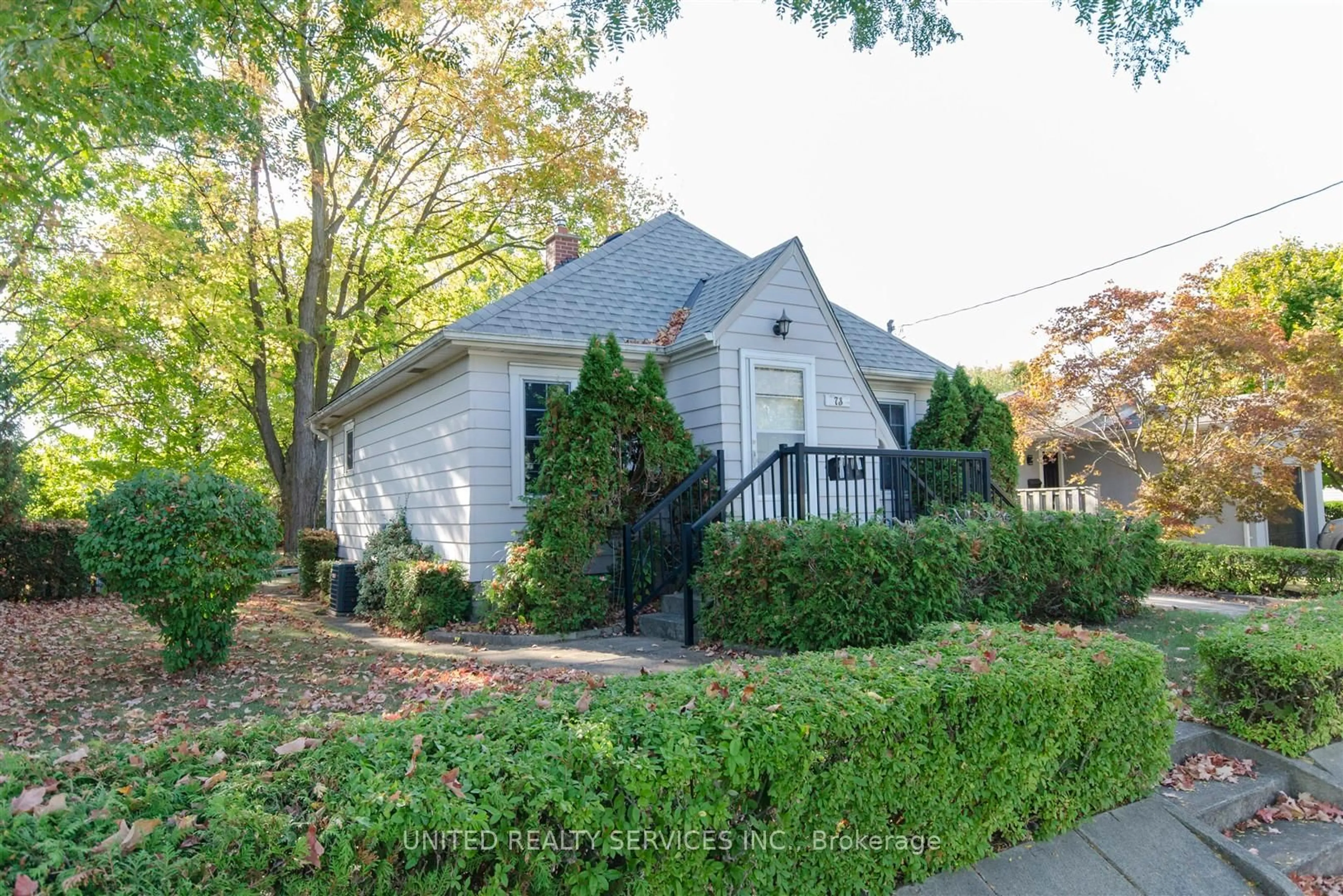 Home with vinyl exterior material, street for 73 Mcnay St, London East Ontario N5Y 1K8