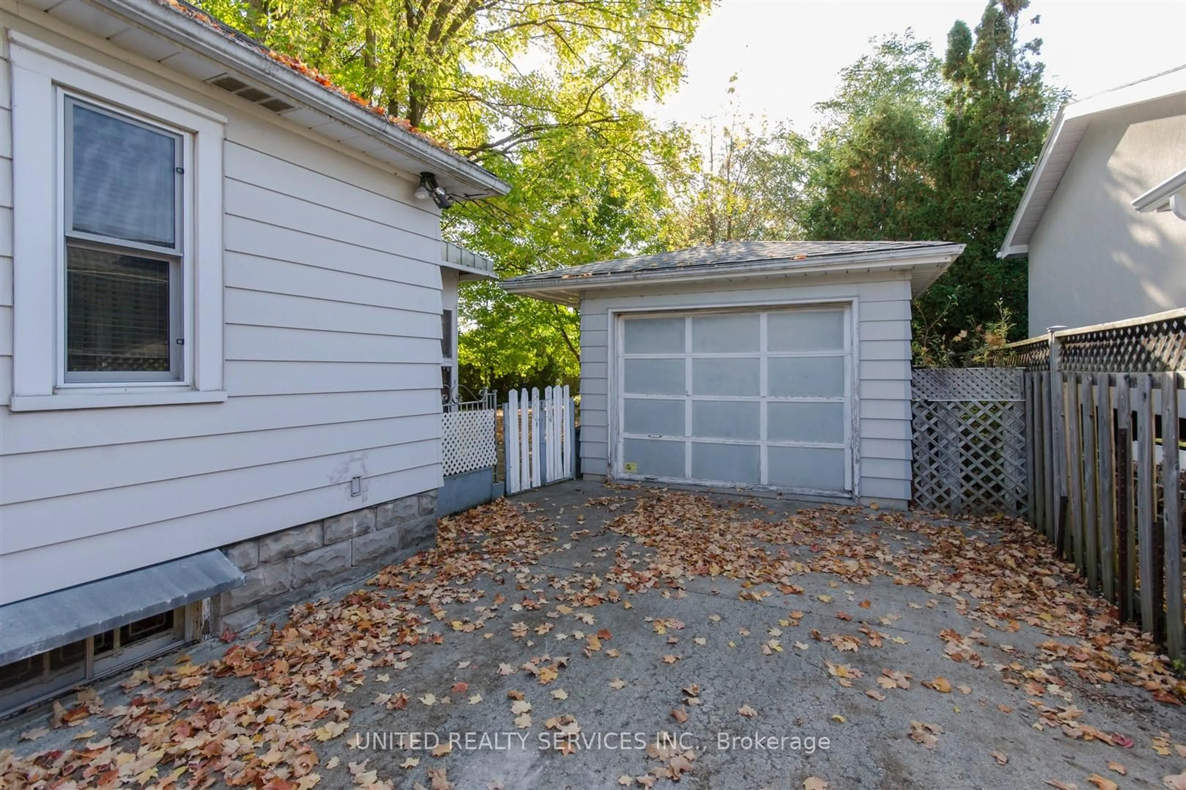 Unknown for 73 Mcnay St, London East Ontario N5Y 1K8