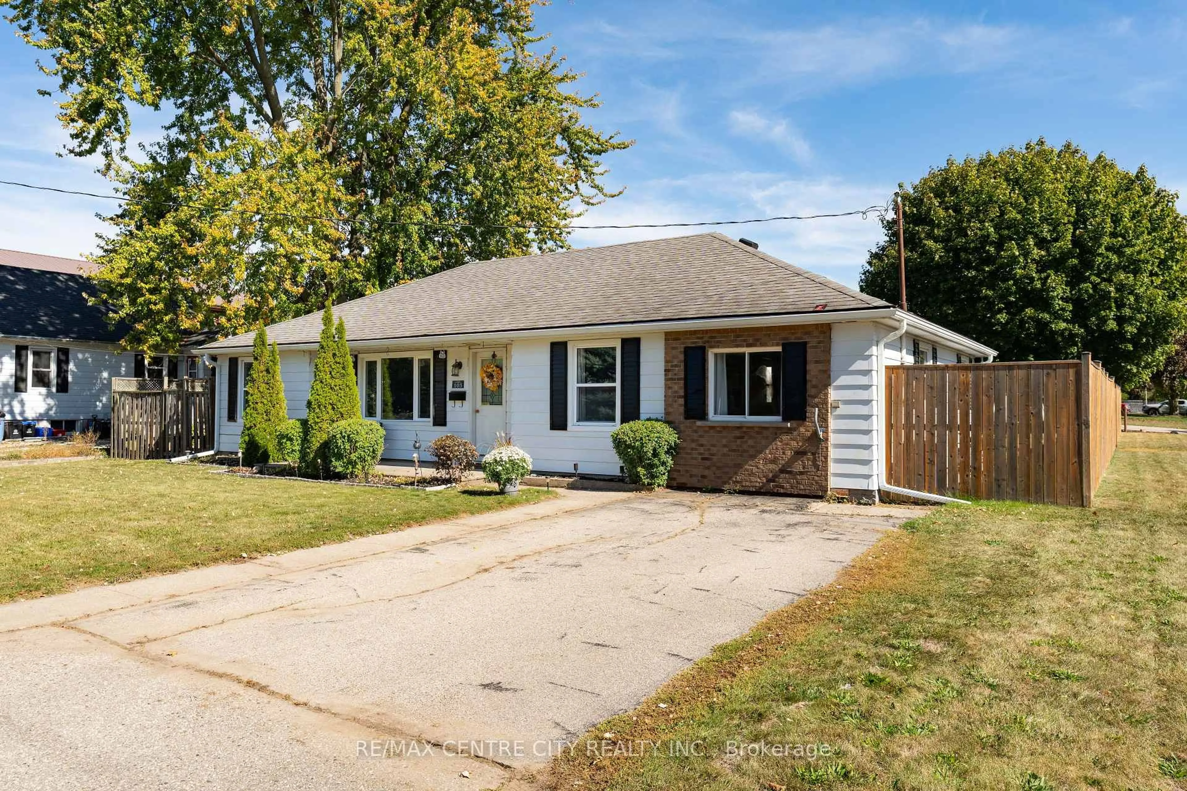 Home with vinyl exterior material, street for 103 Caverly Rd, Aylmer Ontario N5H 2P6