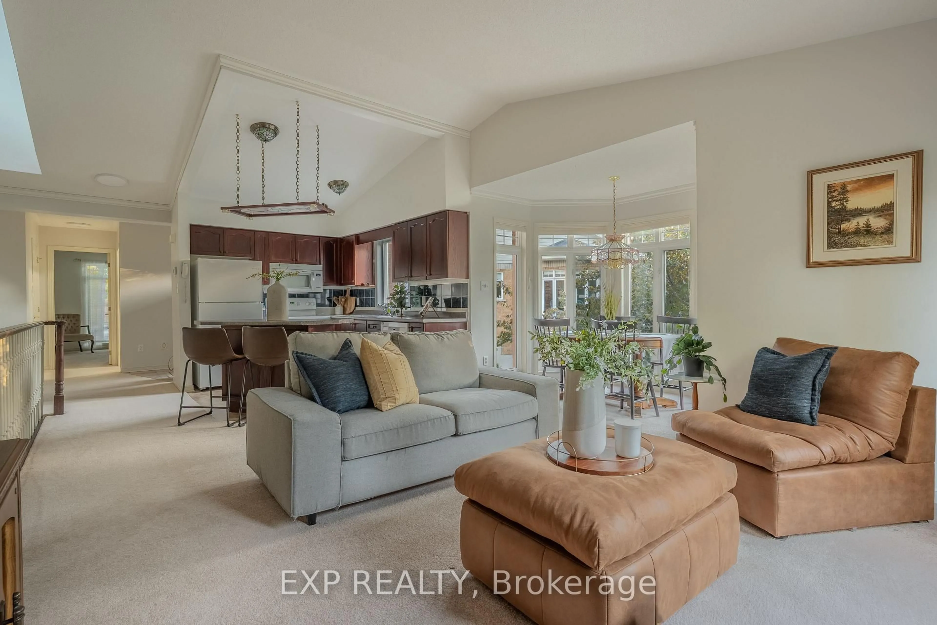 Open concept kitchen, ceramic/tile floor for 53 Bunting Rd #17, St. Catharines Ontario L2P 3Y6