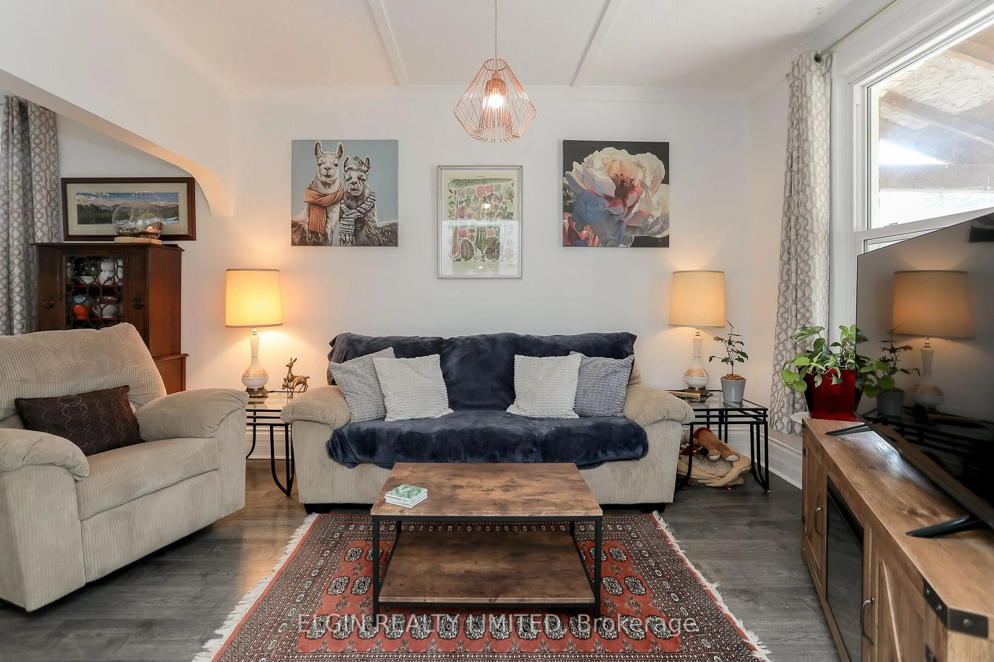 Living room with furniture, unknown for 4 Antrim St, St. Thomas Ontario N5P 1S3
