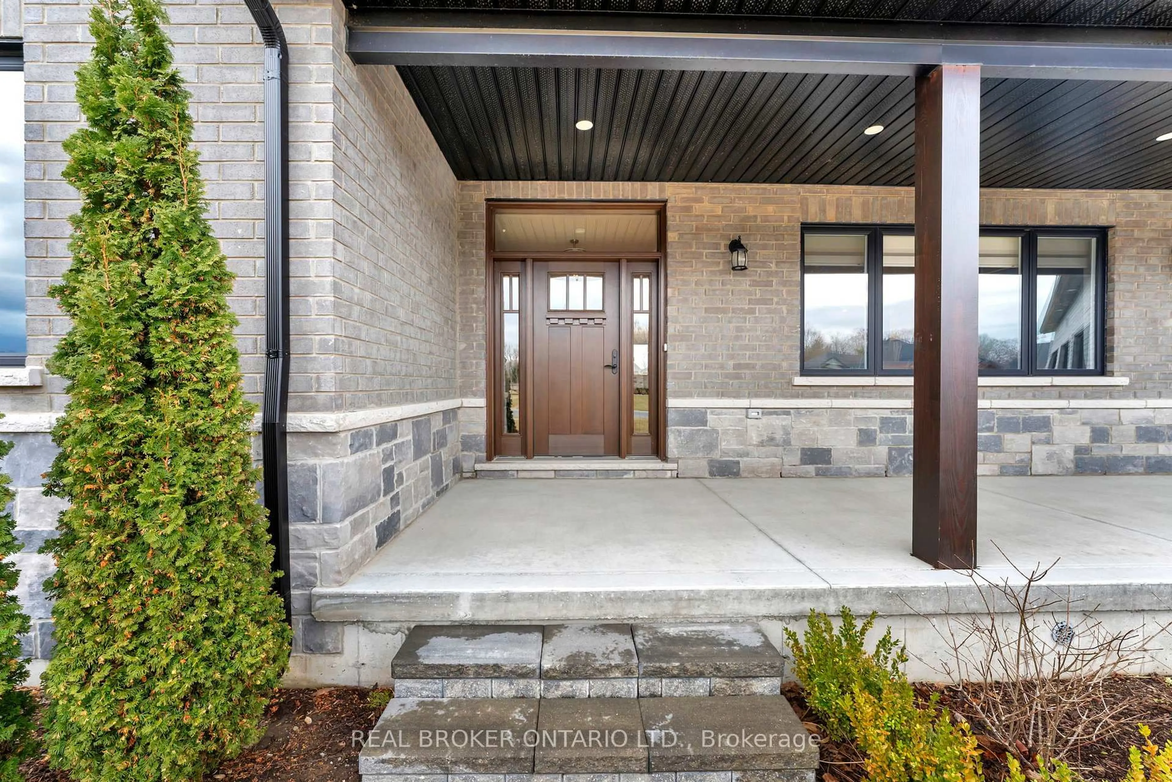 Indoor entryway for 66 August Cres, Norwich Ontario N0J 1R0