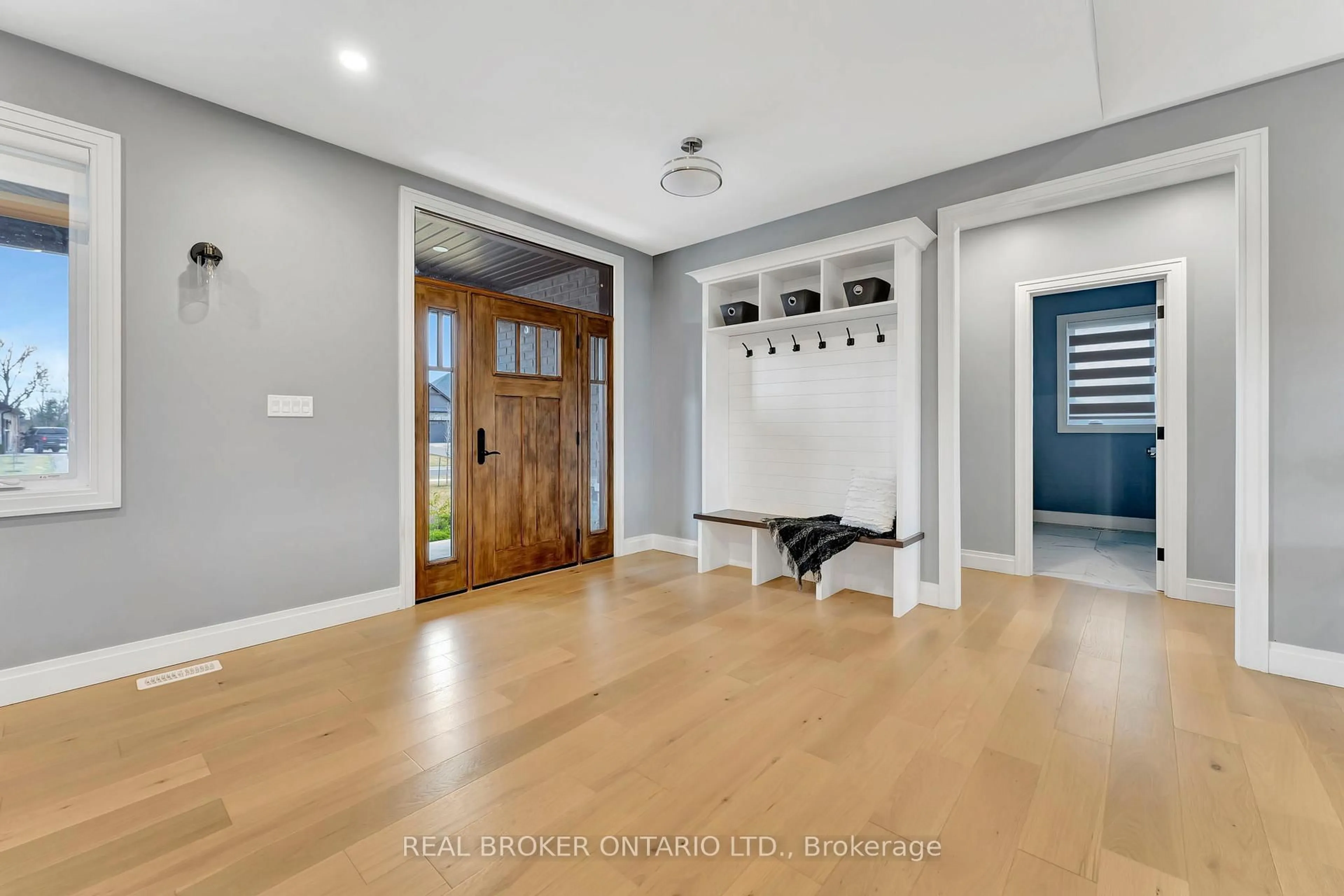 Indoor entryway for 66 August Cres, Norwich Ontario N0J 1R0
