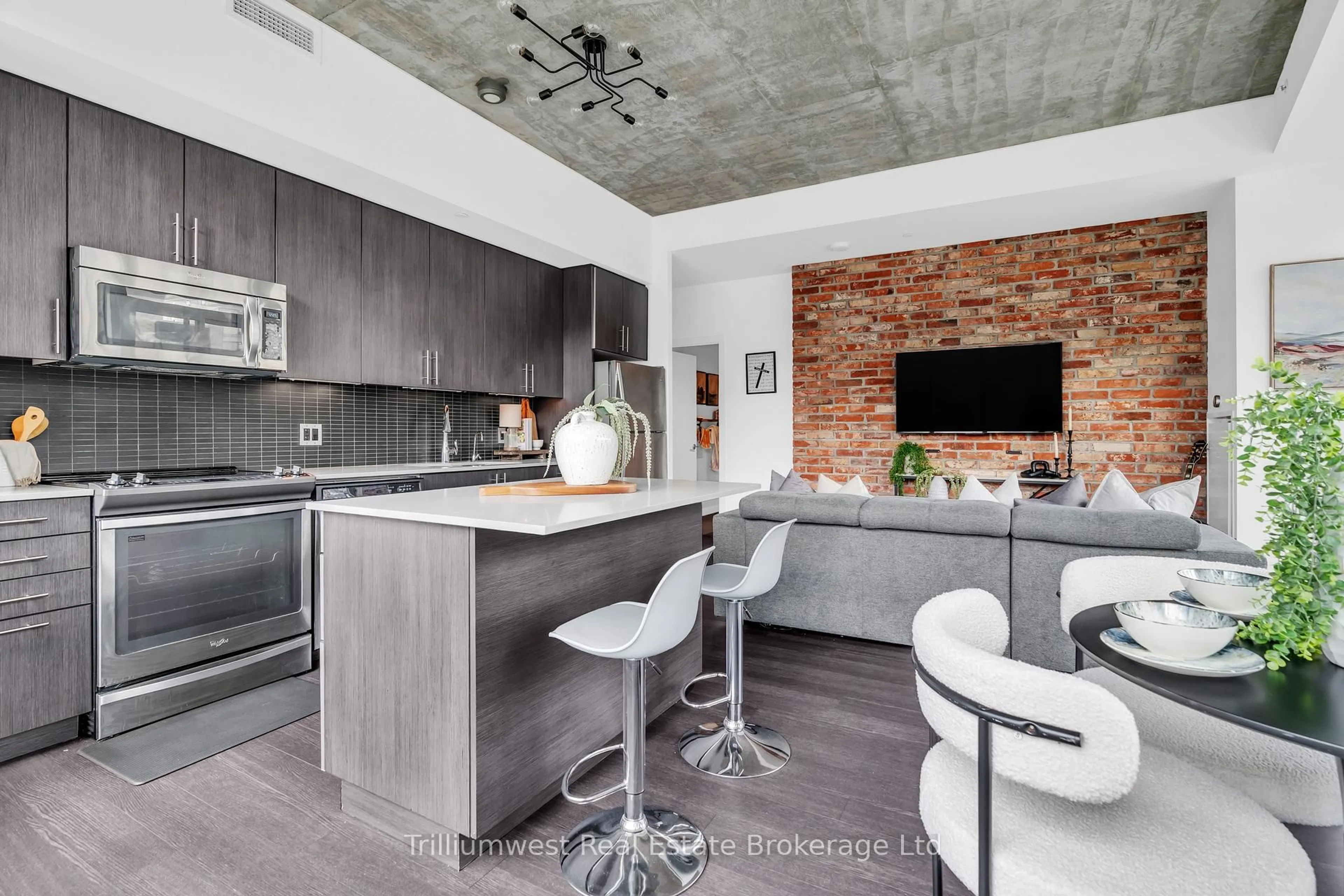 Contemporary kitchen, unknown for 85 Duke St #209, Kitchener Ontario N2H 0B7