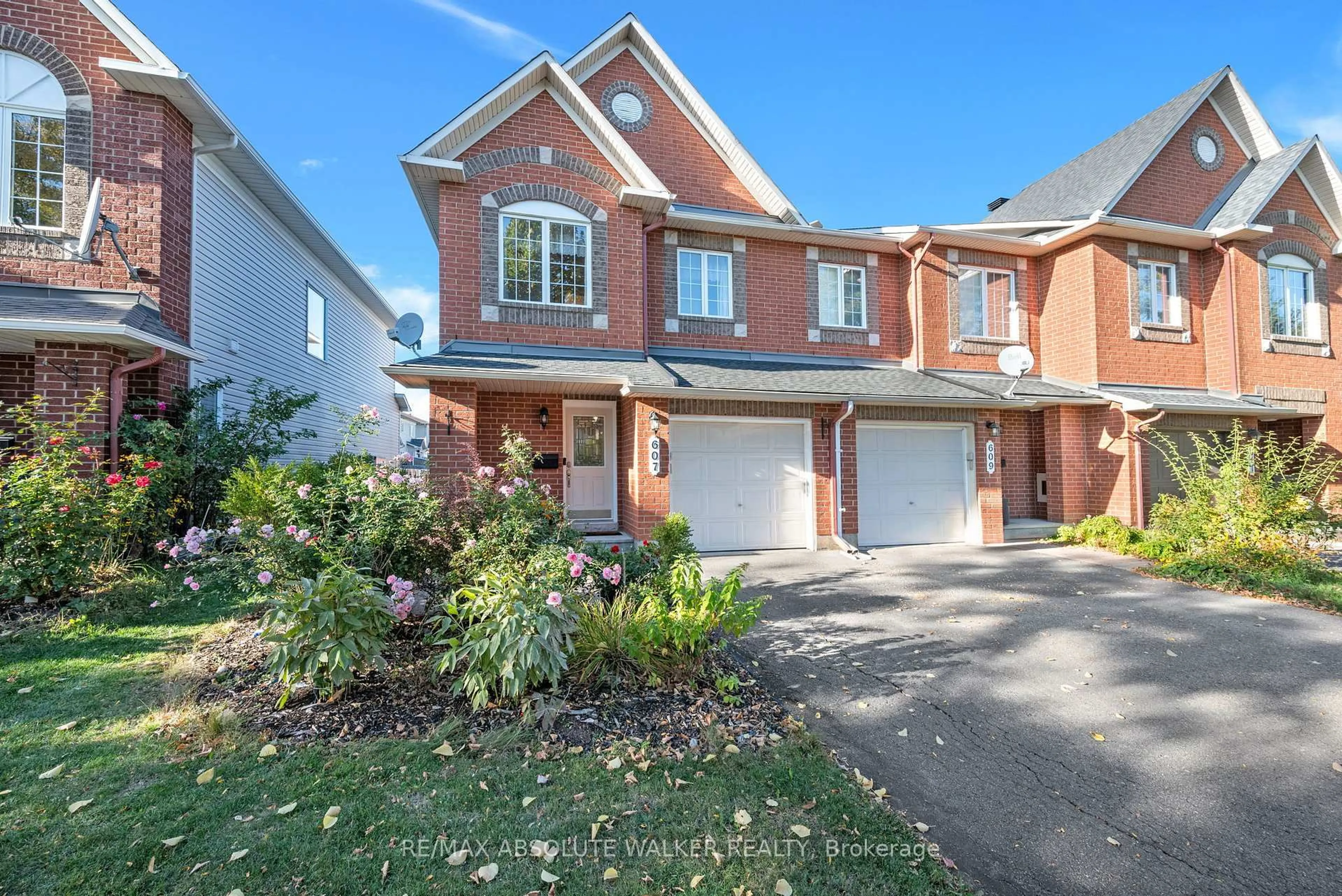 Home with brick exterior material, street for 607 Aquaview Dr, Orleans Ontario K4A 4W1