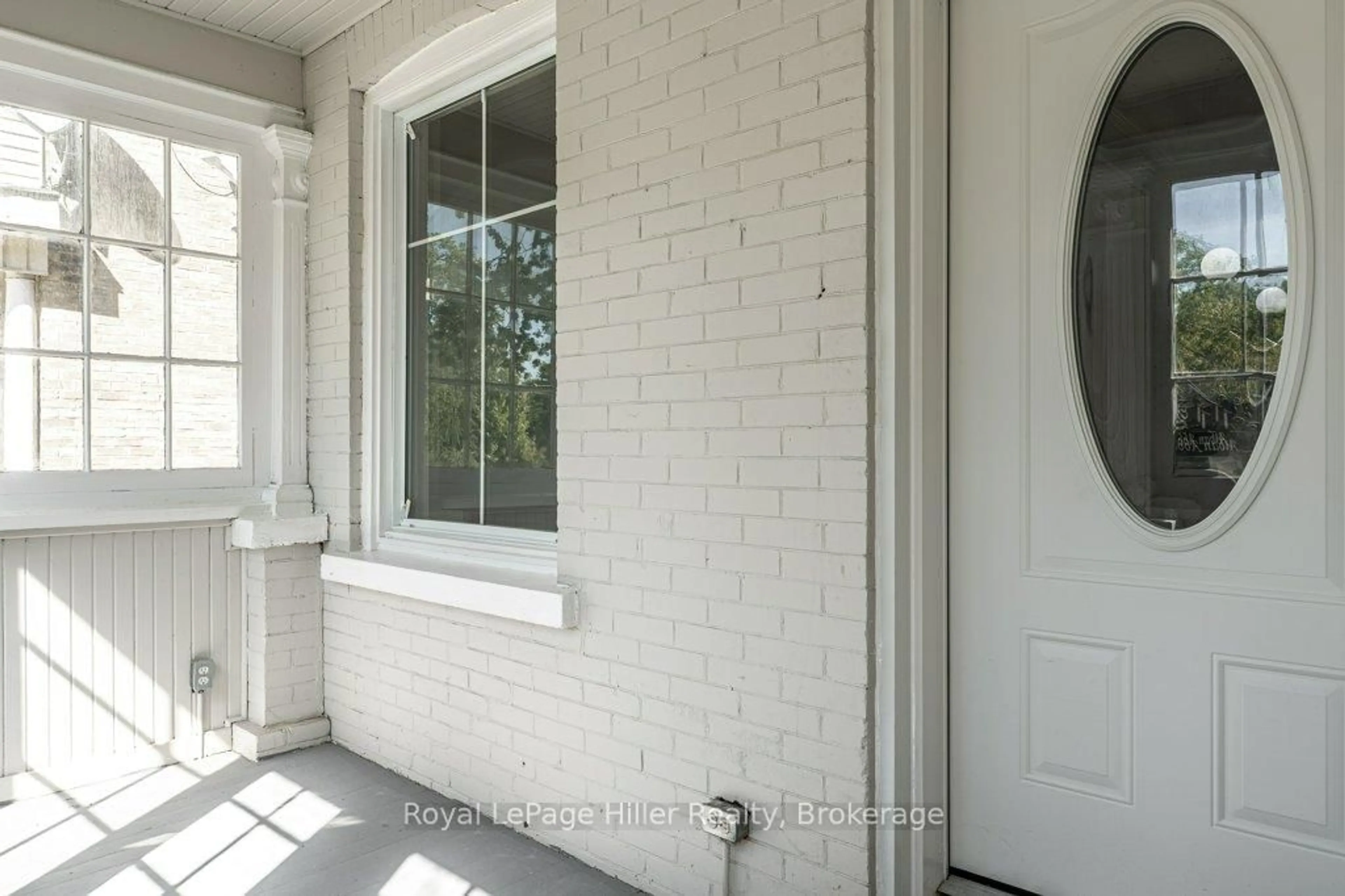 Unknown for 112 Huron St, Stratford Ontario N5A 5S6