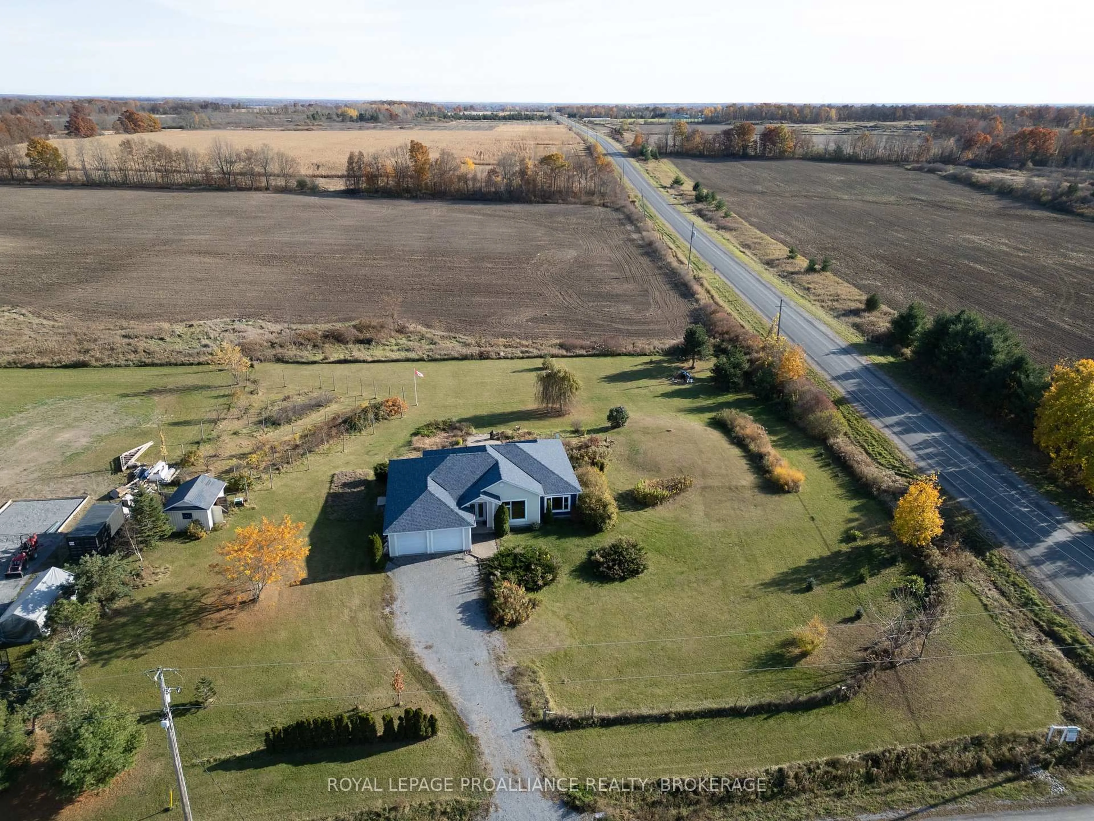 A pic from outside/outdoor area/front of a property/back of a property/a pic from drone, unknown for 10 North Shore Rd, Gananoque Ontario K7G 2V6