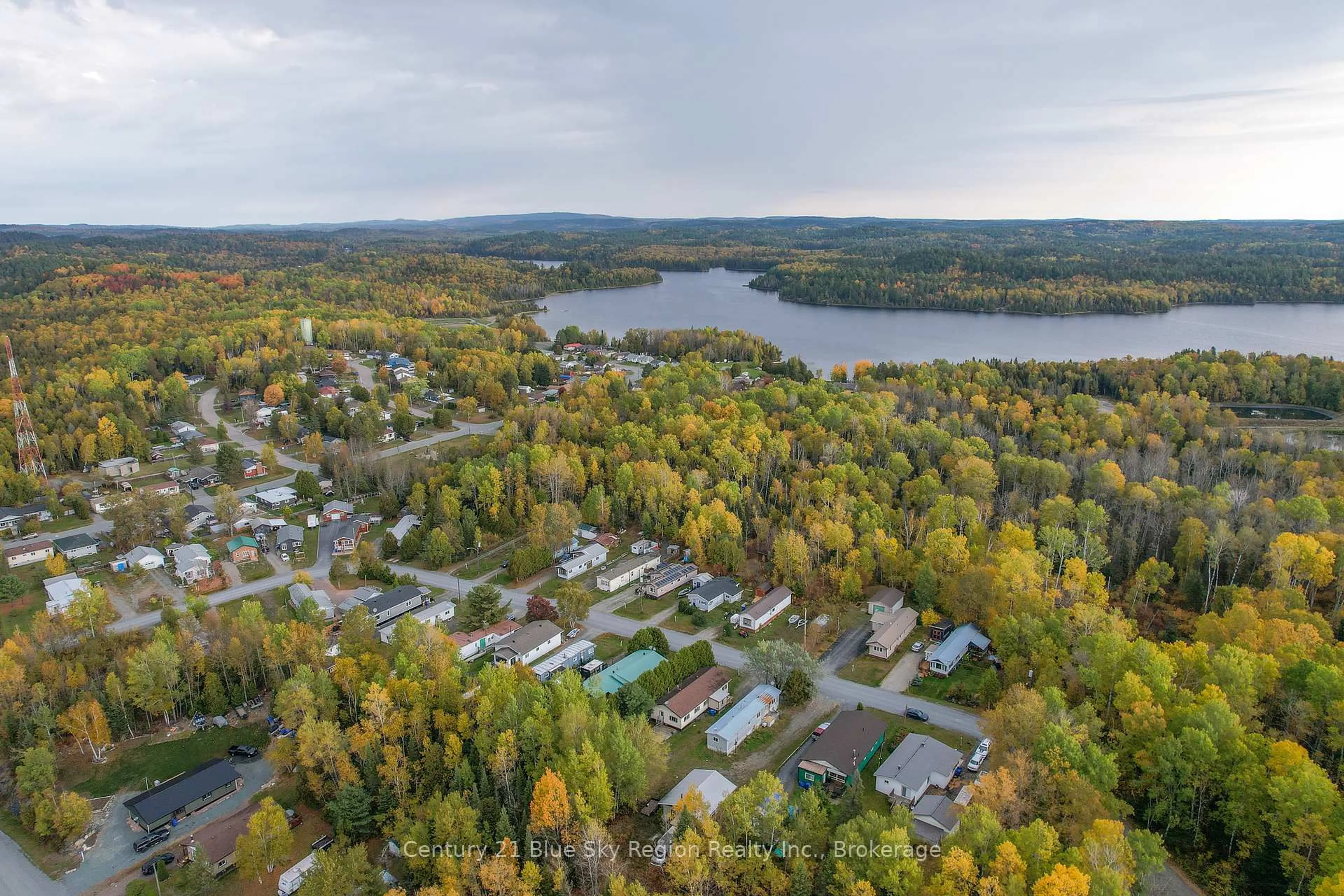 A pic from outside/outdoor area/front of a property/back of a property/a pic from drone, water/lake/river/ocean view for 25 Hillcrest Dr, Temagami Ontario P0H 2H0
