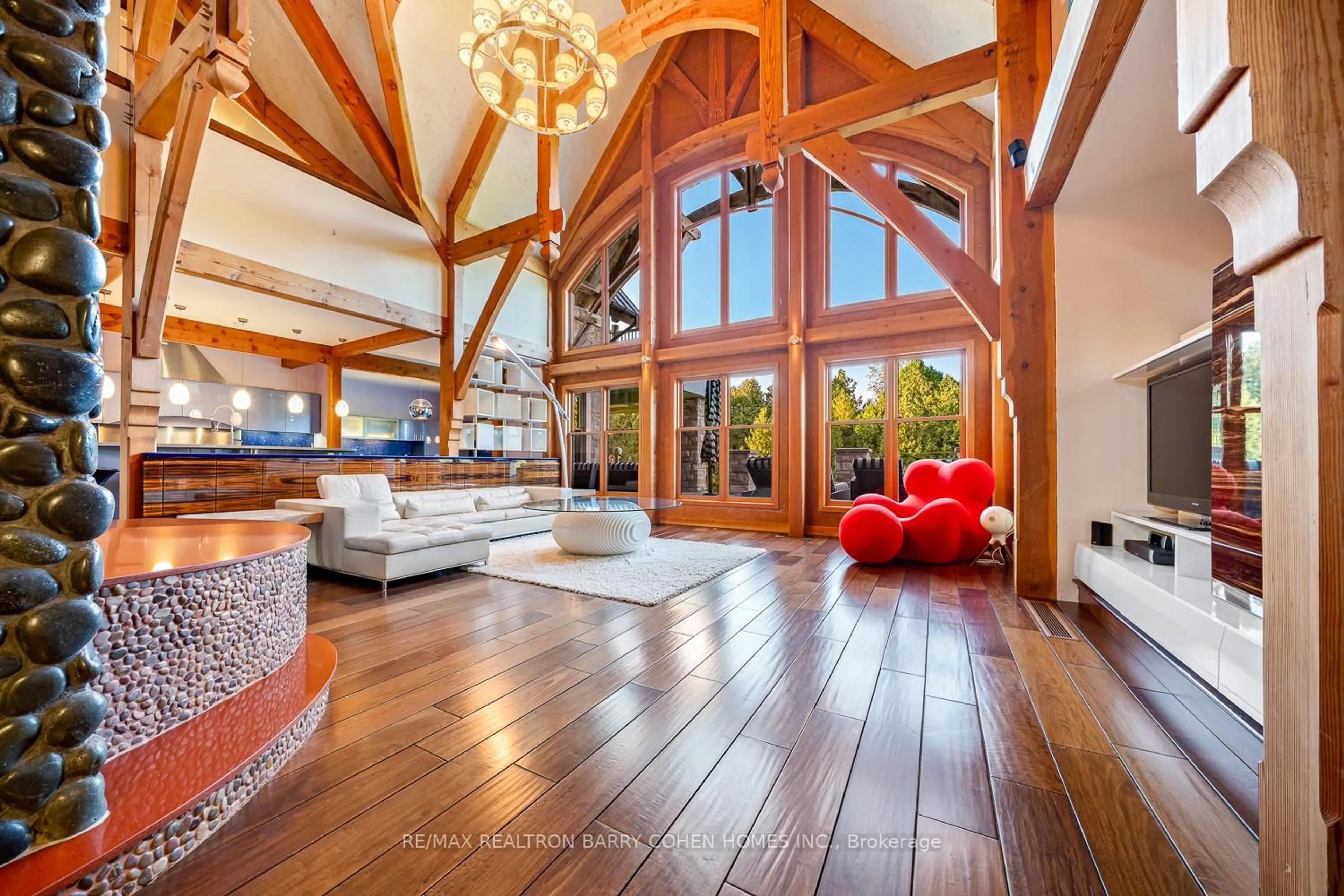 Indoor foyer for 35 Daymond Dr, Puslinch Ontario N0B 2J0