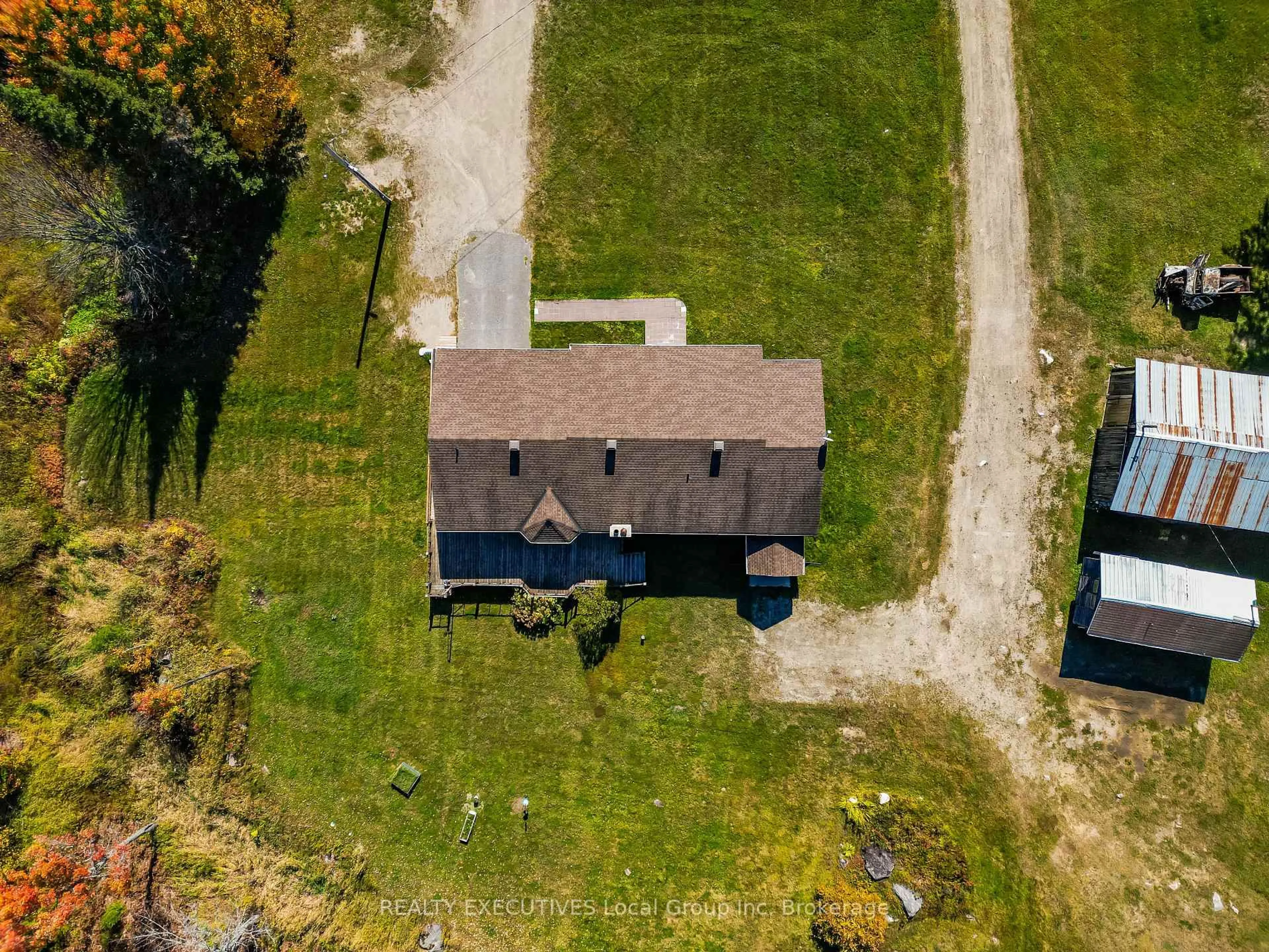 A pic from outside/outdoor area/front of a property/back of a property/a pic from drone, street for 400 Bomarc Rd, North Bay Ontario P1B 8G3