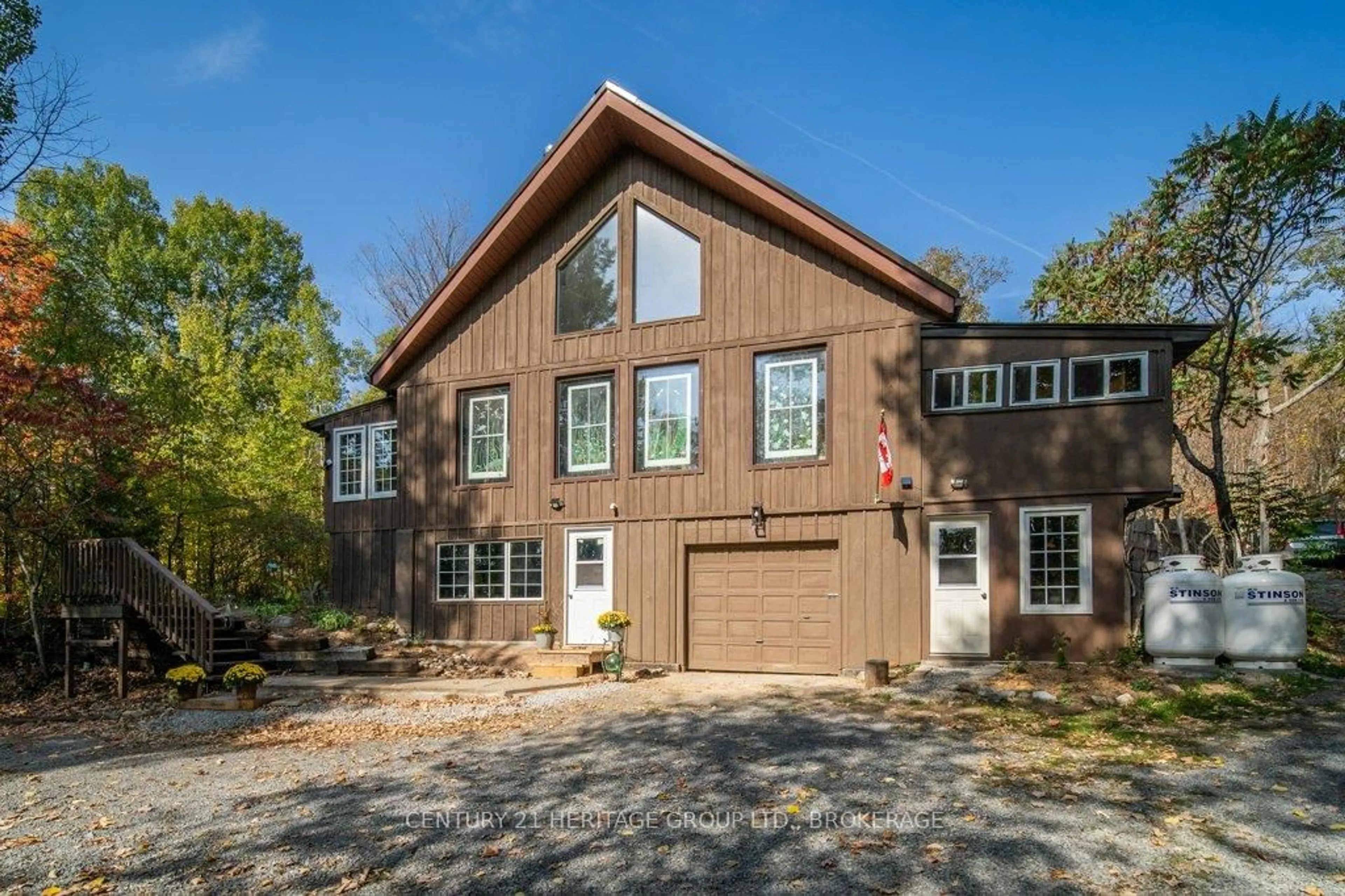 Home with brick exterior material, building for 1433 Townline Rd, Sharbot Lake Ontario K0H 2P0