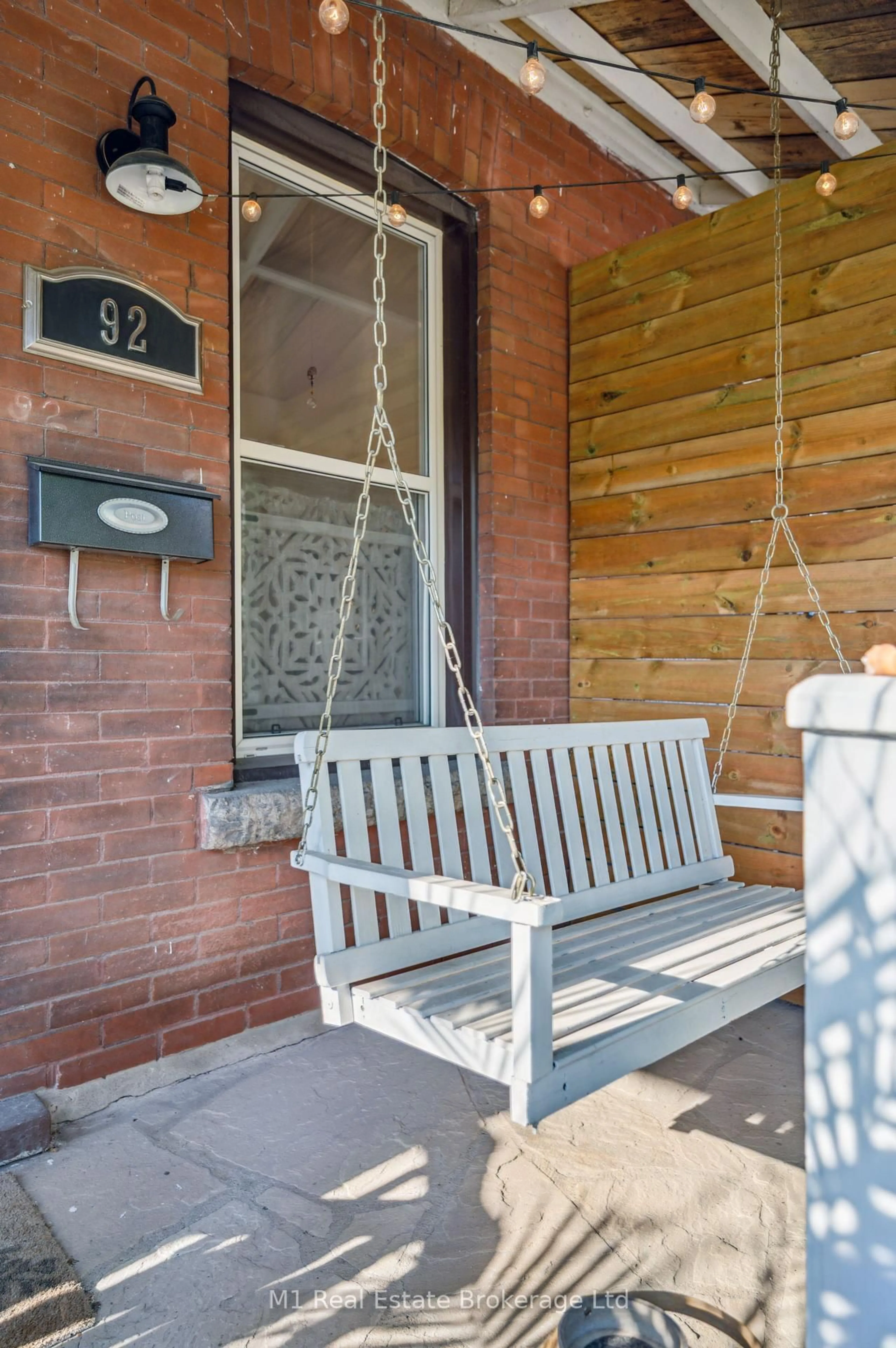 Unknown for 92 Alice St, Guelph Ontario N1E 2Z8