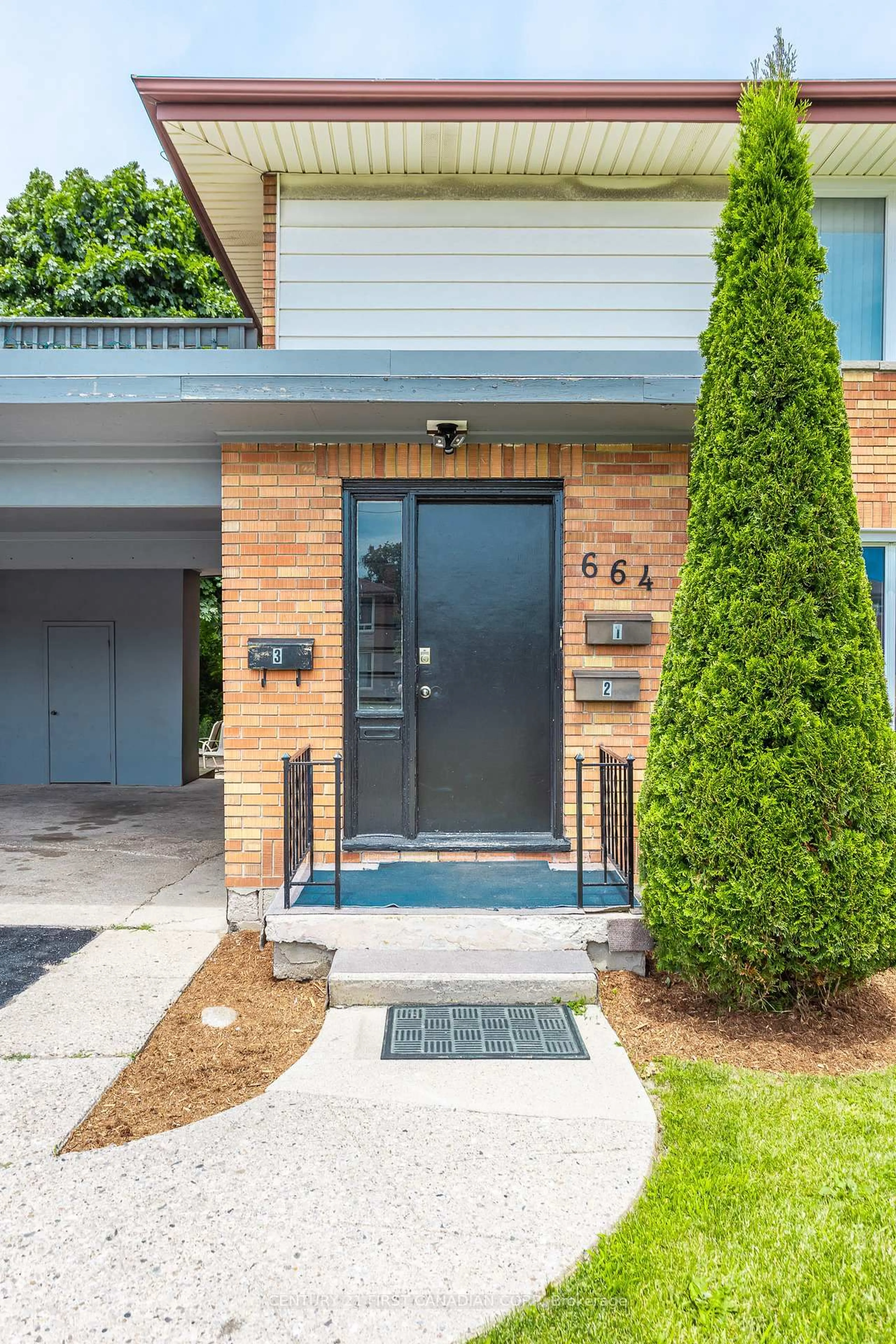 Home with brick exterior material, street for 664 Cheapside St, London East Ontario N5Y 3Y2