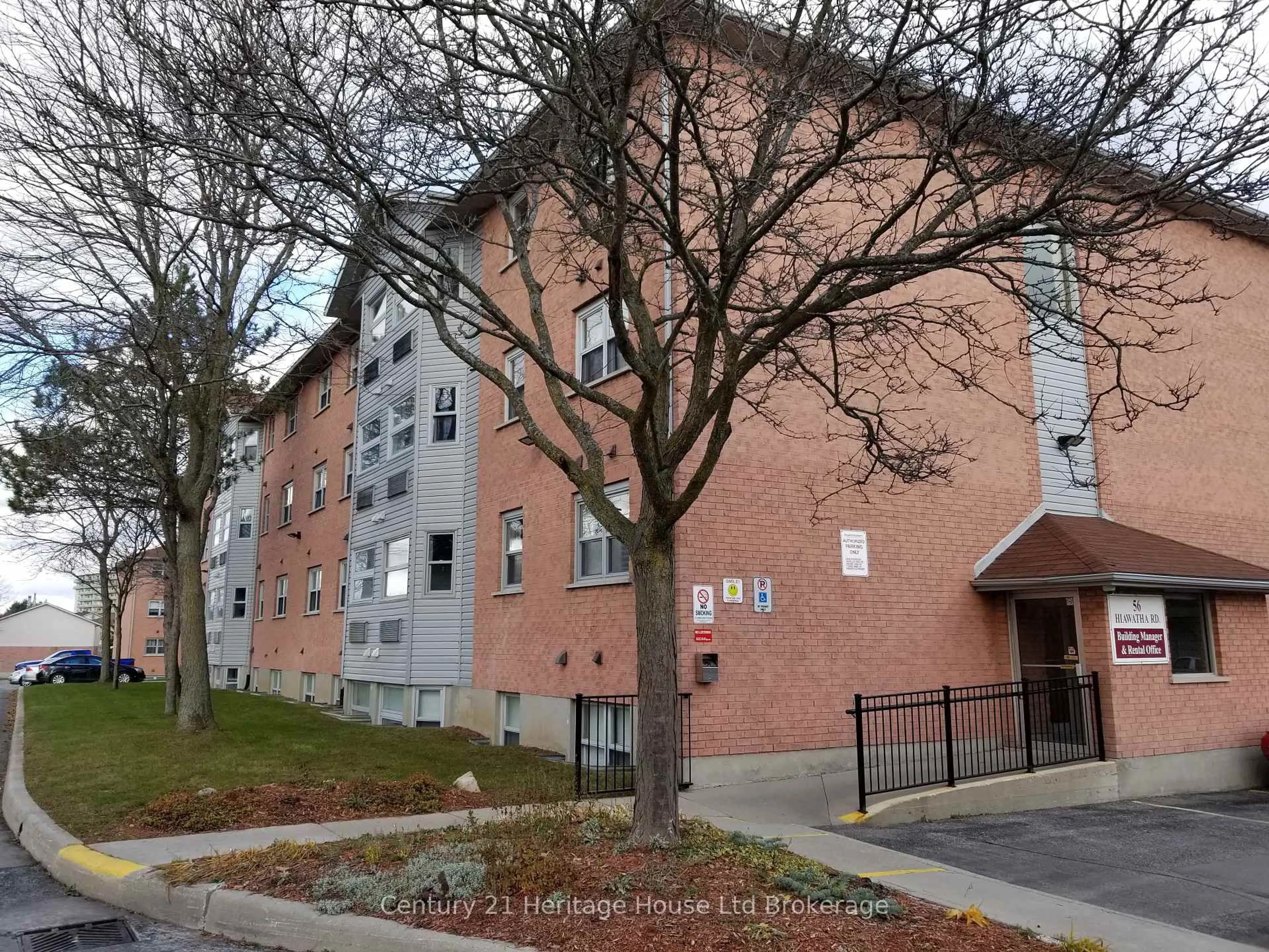 A pic from outside/outdoor area/front of a property/back of a property/a pic from drone, street for 56 Hiawatha Rd #46, Woodstock Ontario N4T 1P2