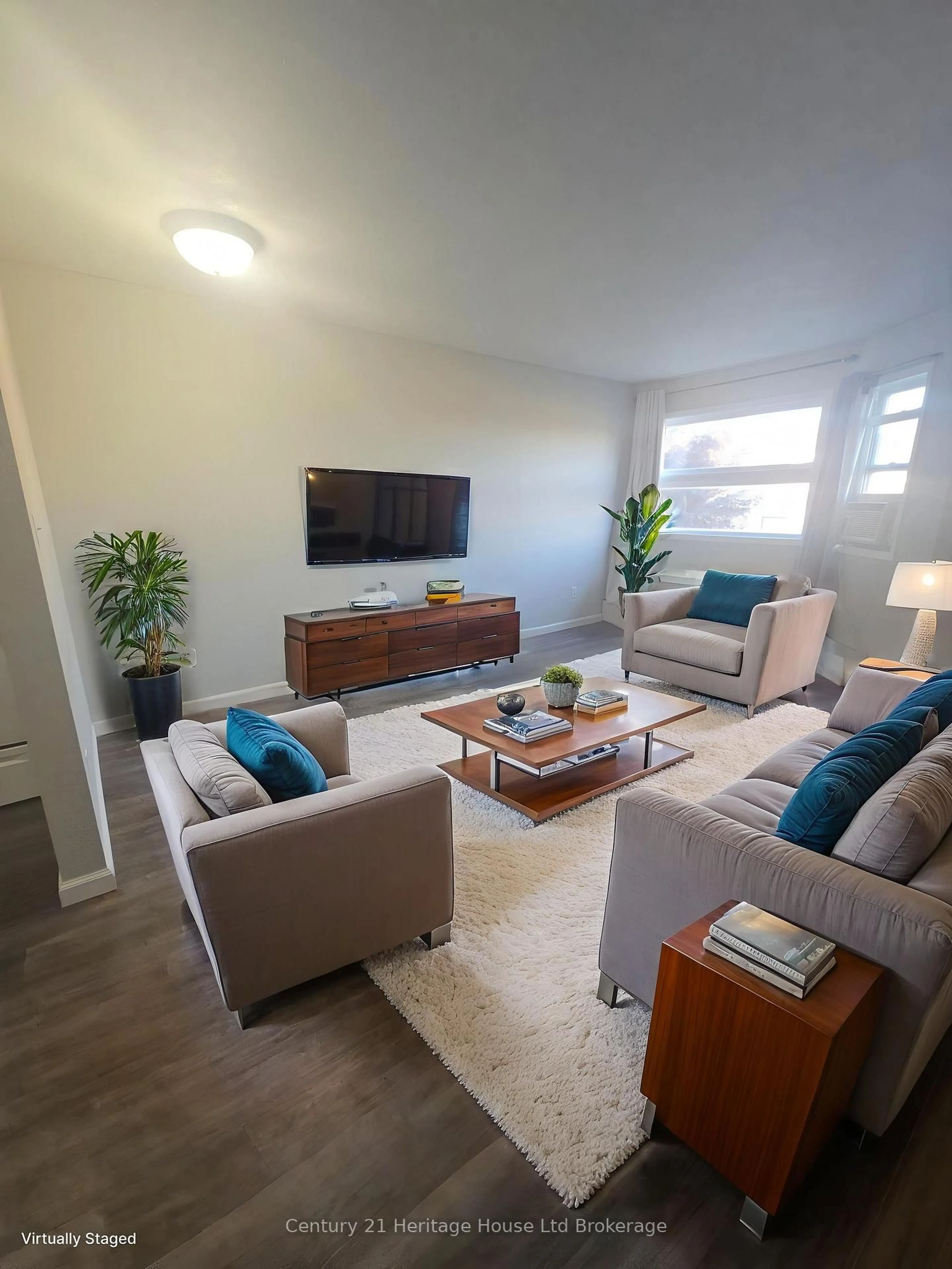 Living room with furniture, unknown for 56 Hiawatha Rd #46, Woodstock Ontario N4T 1P2