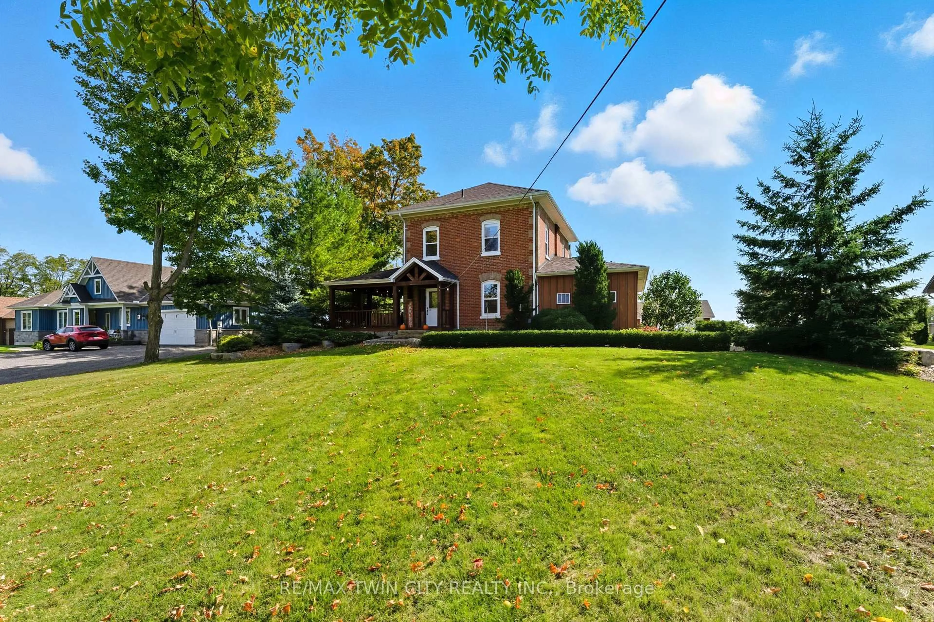A pic from outside/outdoor area/front of a property/back of a property/a pic from drone, building for 286 #5 Highway, Brant Ontario N0E 1N0