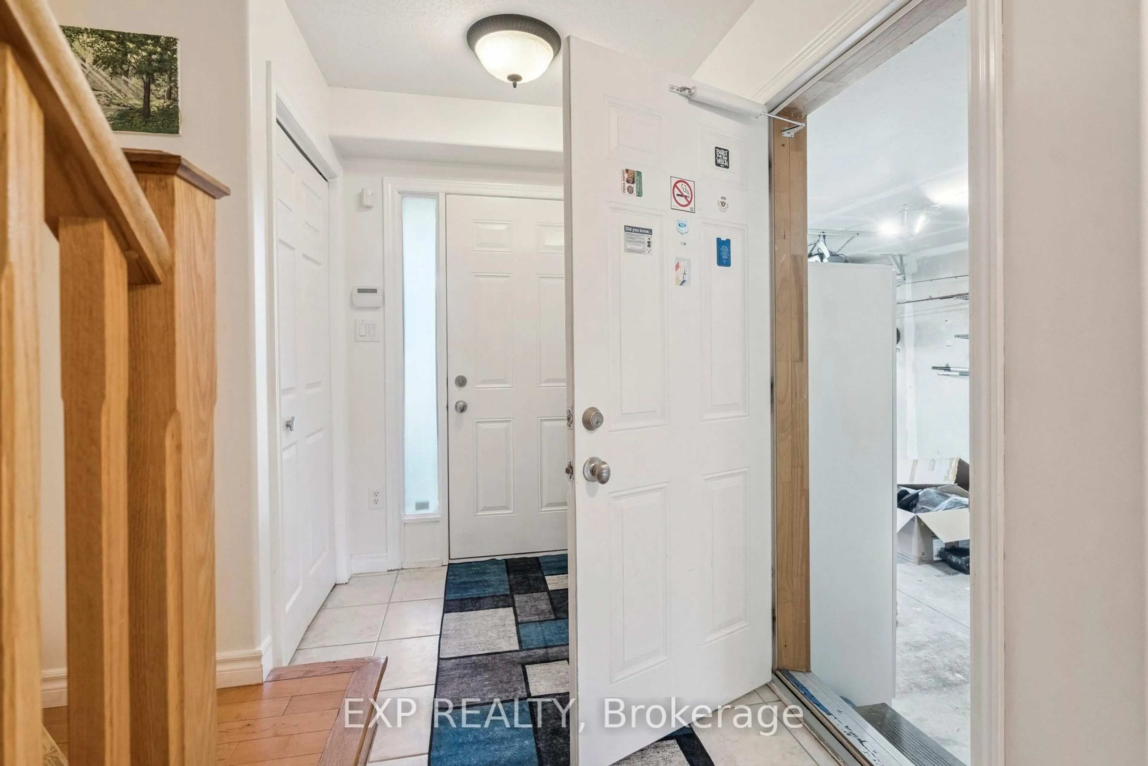 Indoor entryway for 27 Pettit St, Hamilton Ontario L8E 5V7