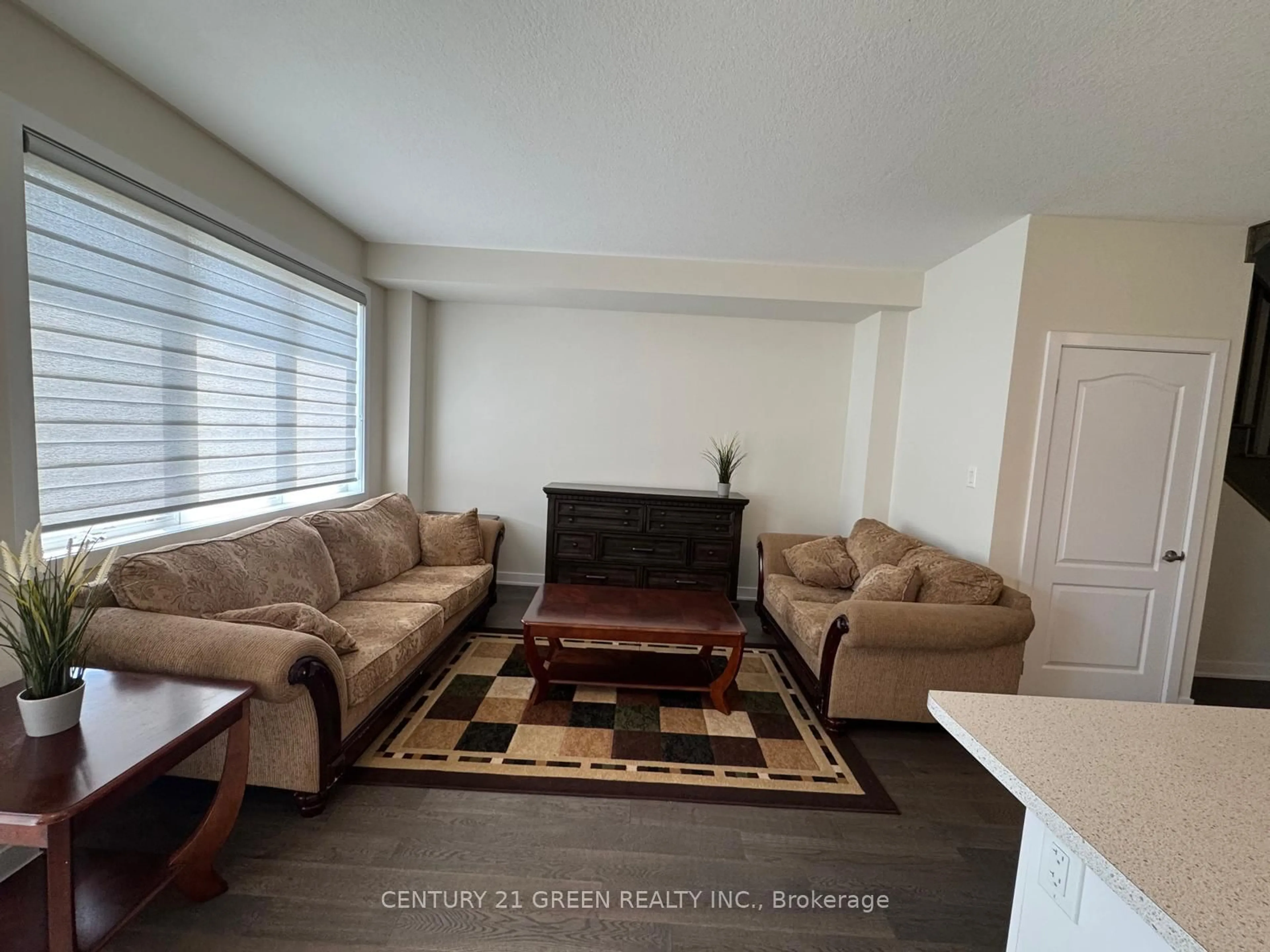 Living room with furniture, unknown for 47 Rowlock St, Welland Ontario L3B 0M7