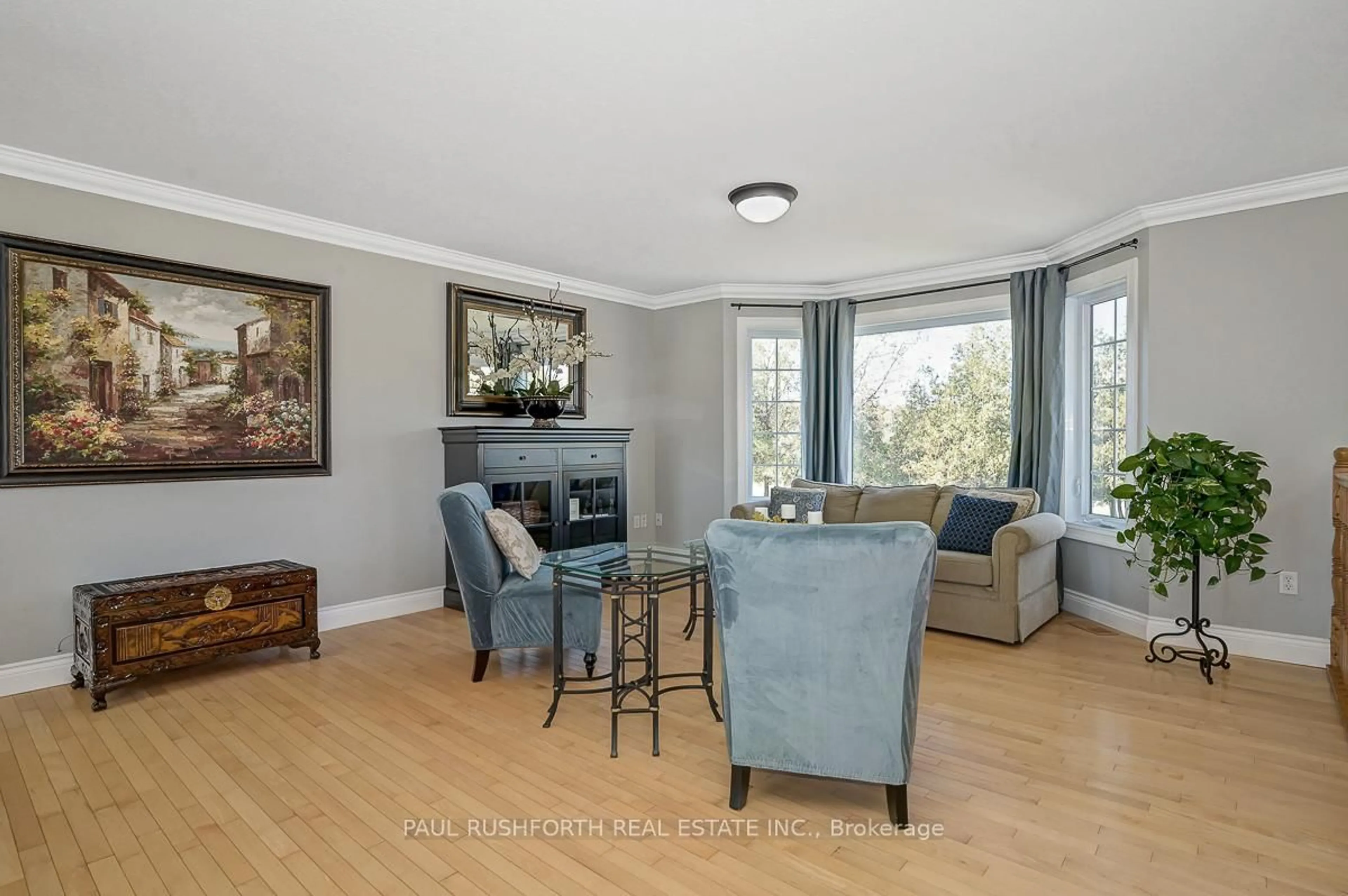 Living room with furniture, wood/laminate floor for 1293 Drummond 1 Concession, Perth Ontario K7H 3C3