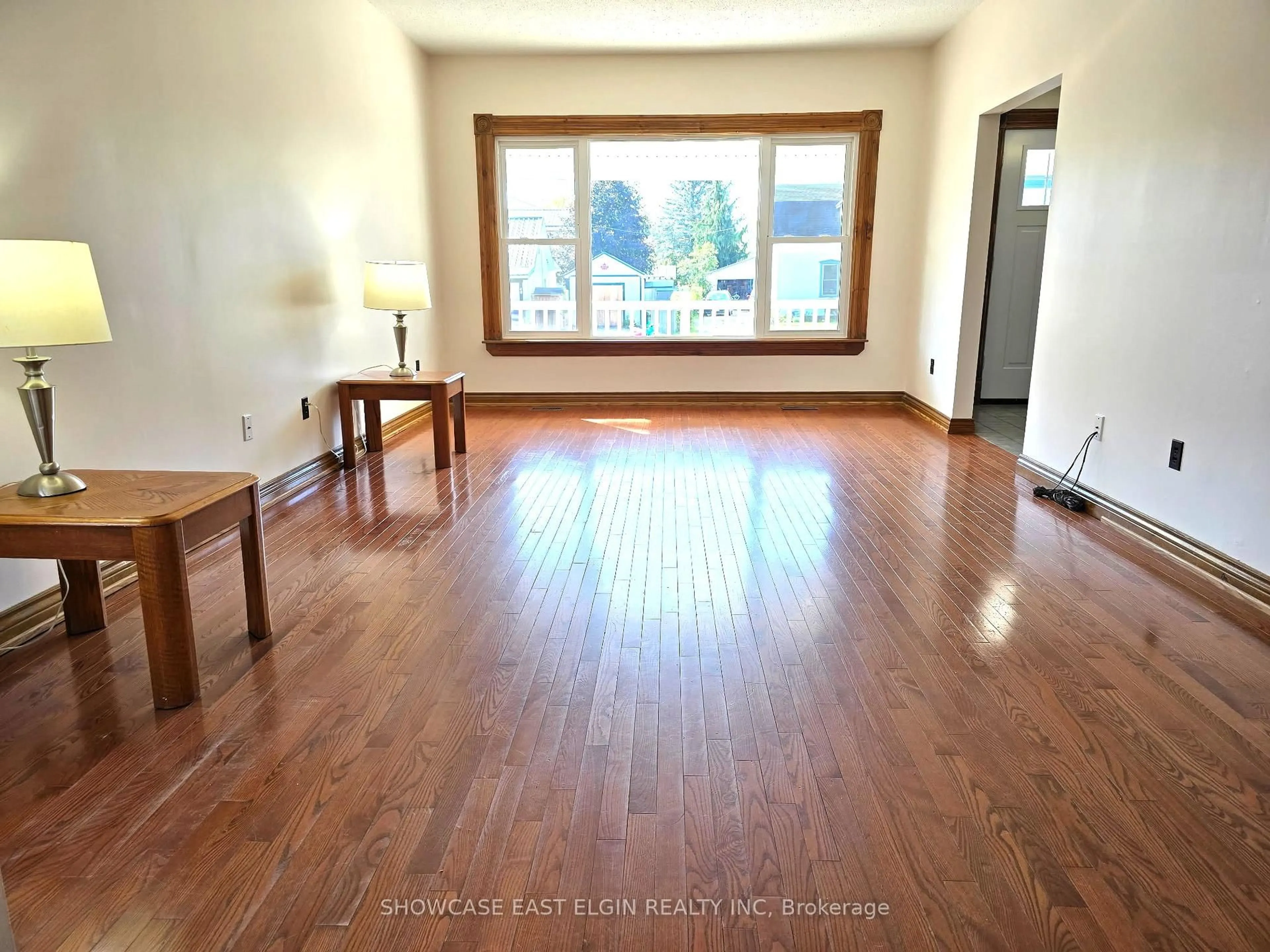 A pic of a room for 45 Pine St, Aylmer Ontario N5H 1N3