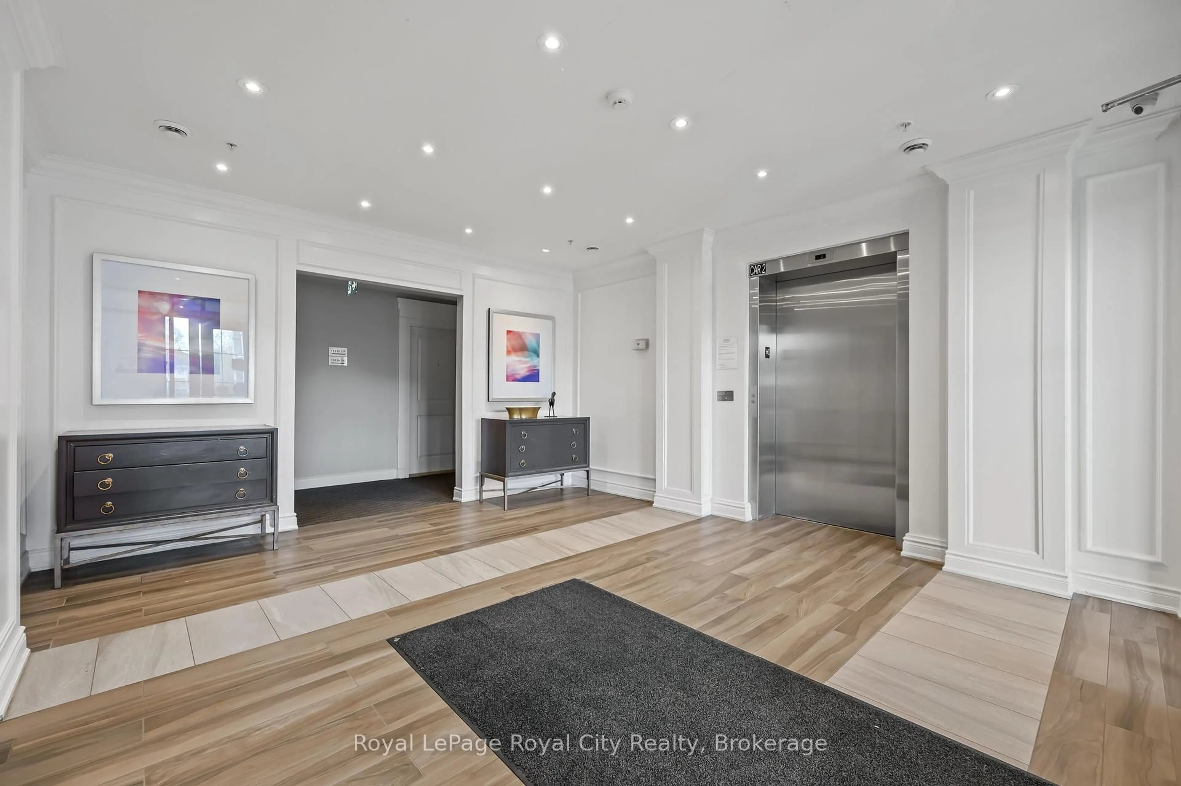 Indoor entryway for 1077 Gordon St #417, Guelph Ontario N1G 0E3