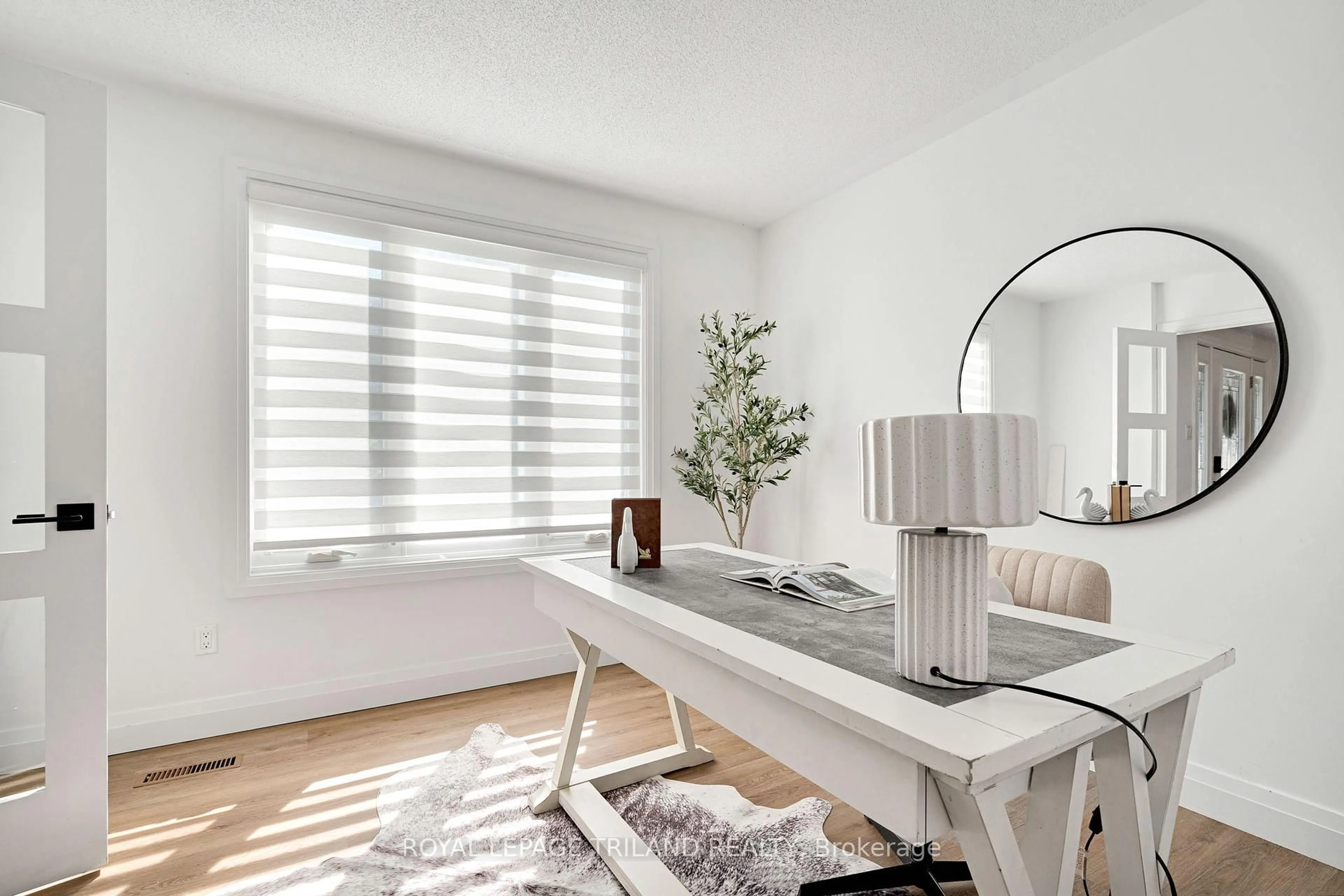 A pic of a room for 22 Wendy Cres, London North Ontario N5X 3J6