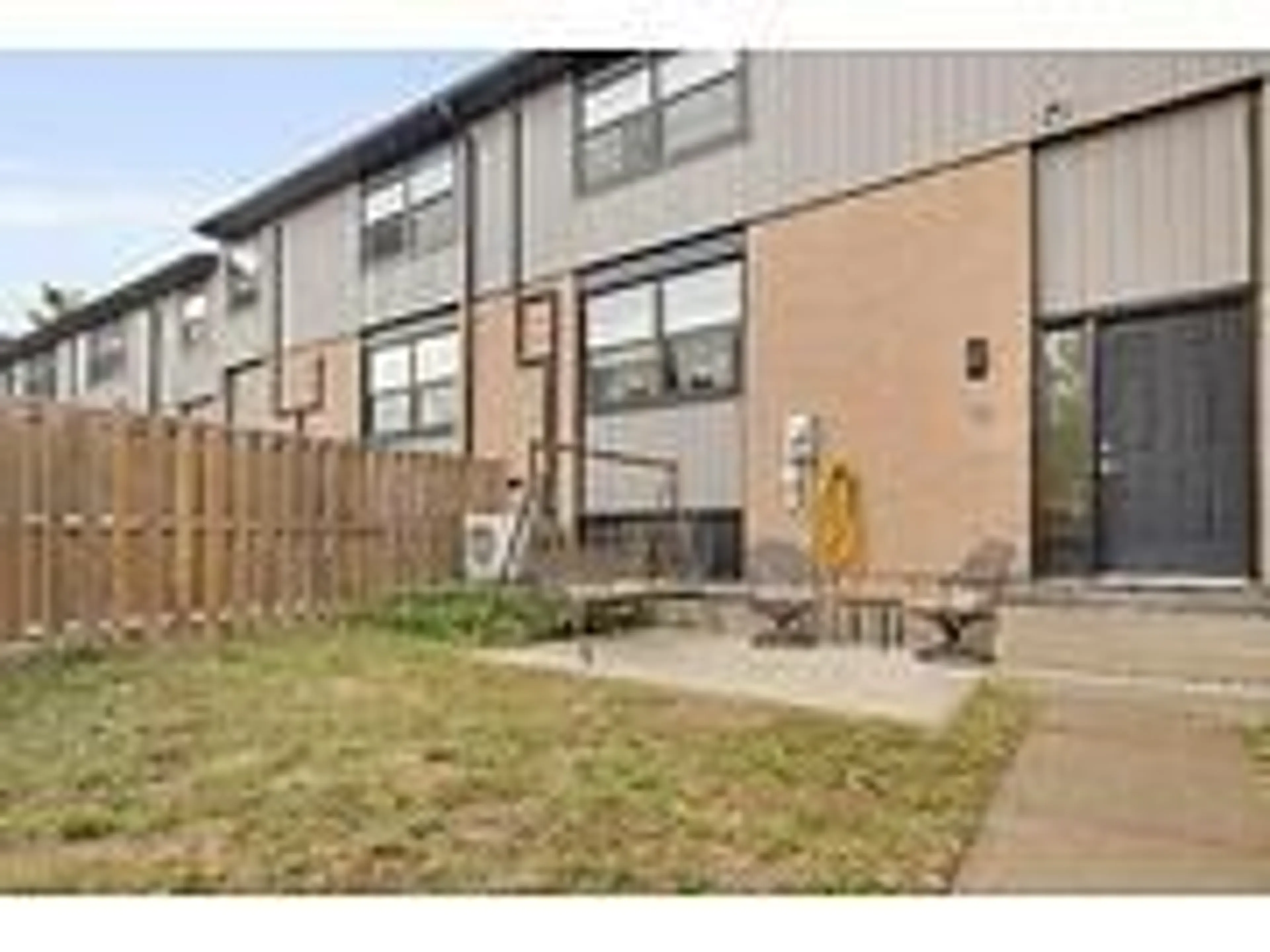 Patio, street for 105 ANDOVER Dr #10, London South Ontario N6J 4B1