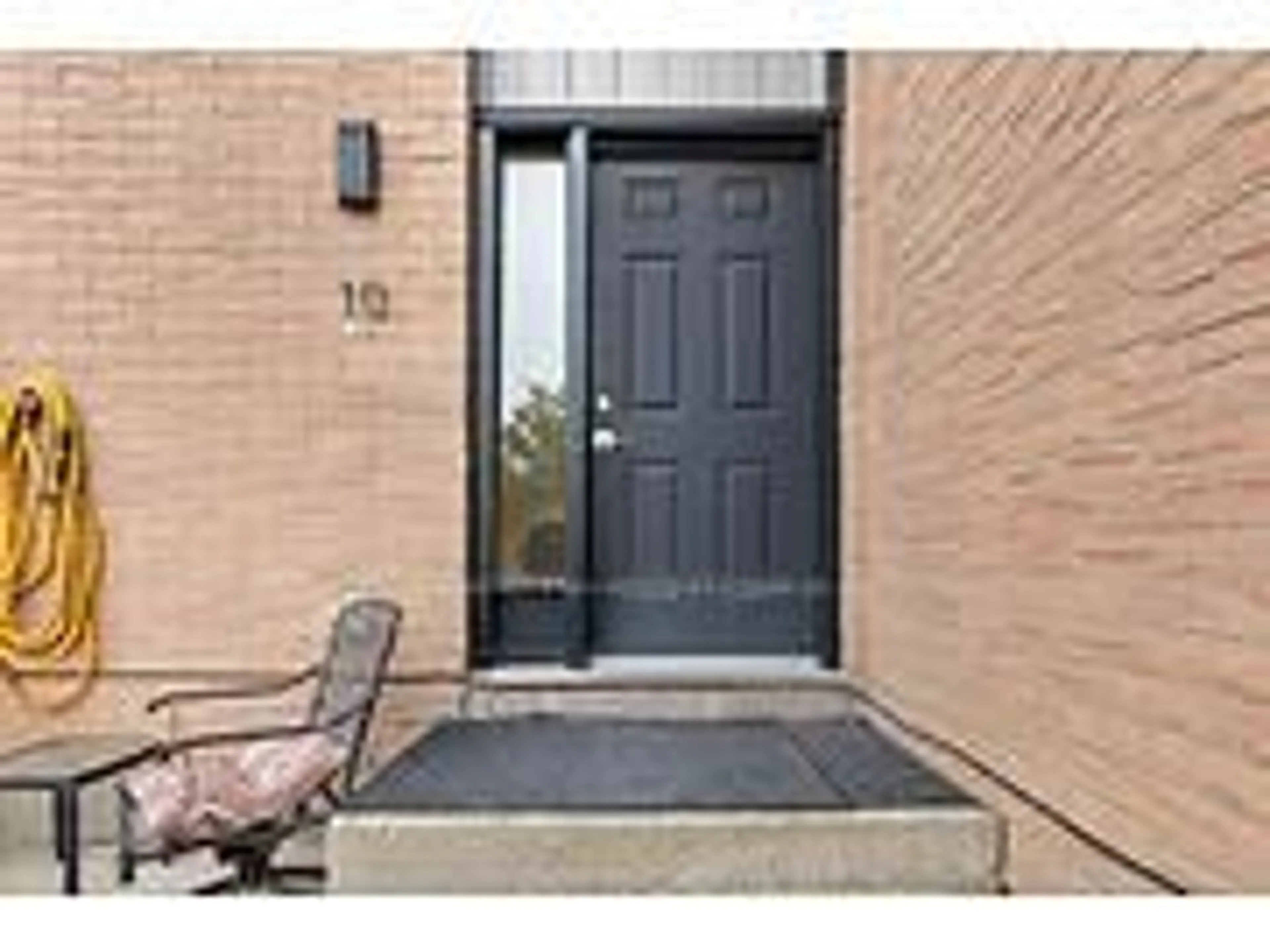 Indoor entryway for 105 ANDOVER Dr #10, London South Ontario N6J 4B1