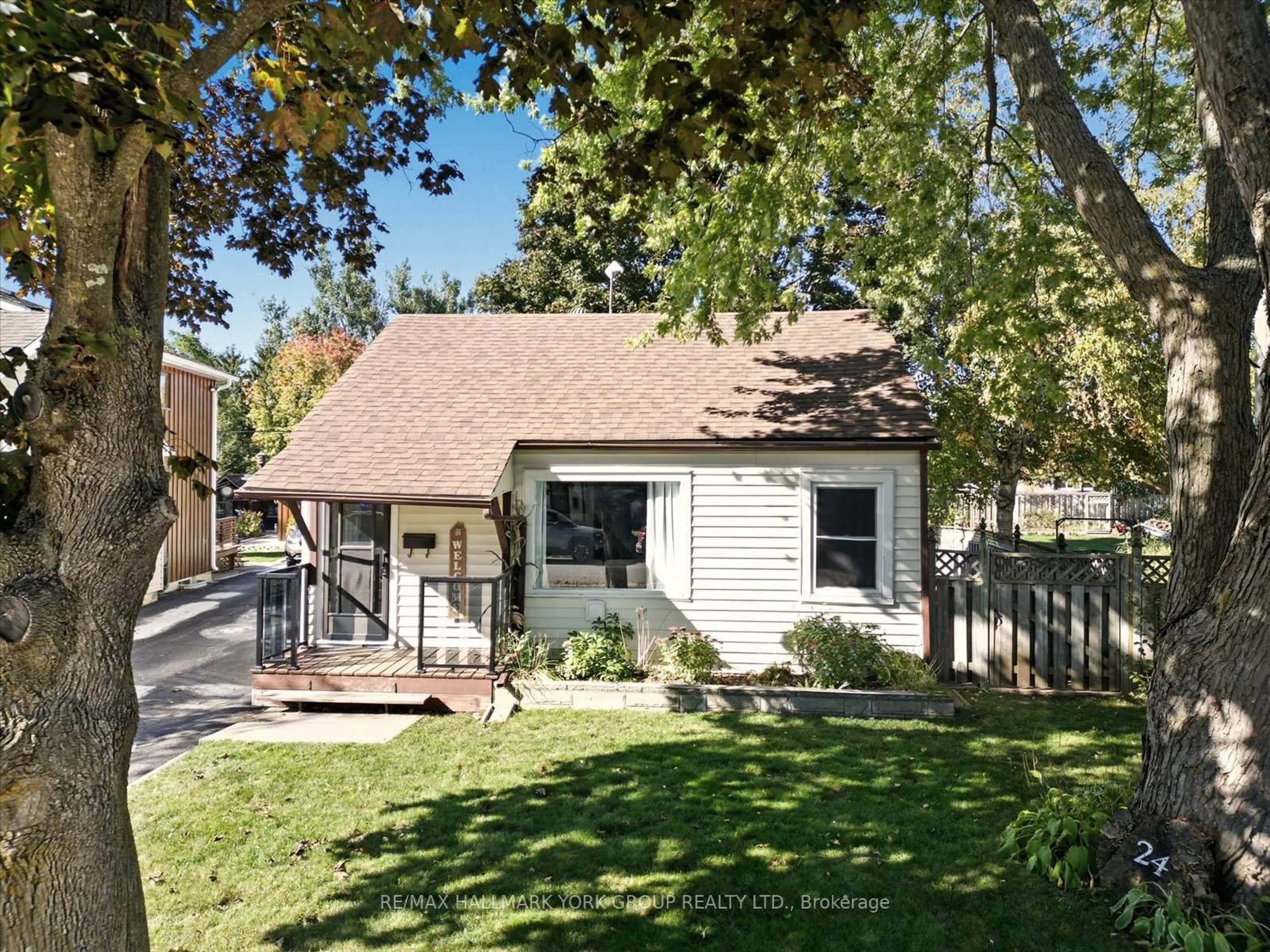 Home with vinyl exterior material, street for 24 Churchill Cres, Kawartha Lakes Ontario K9V 3Y6
