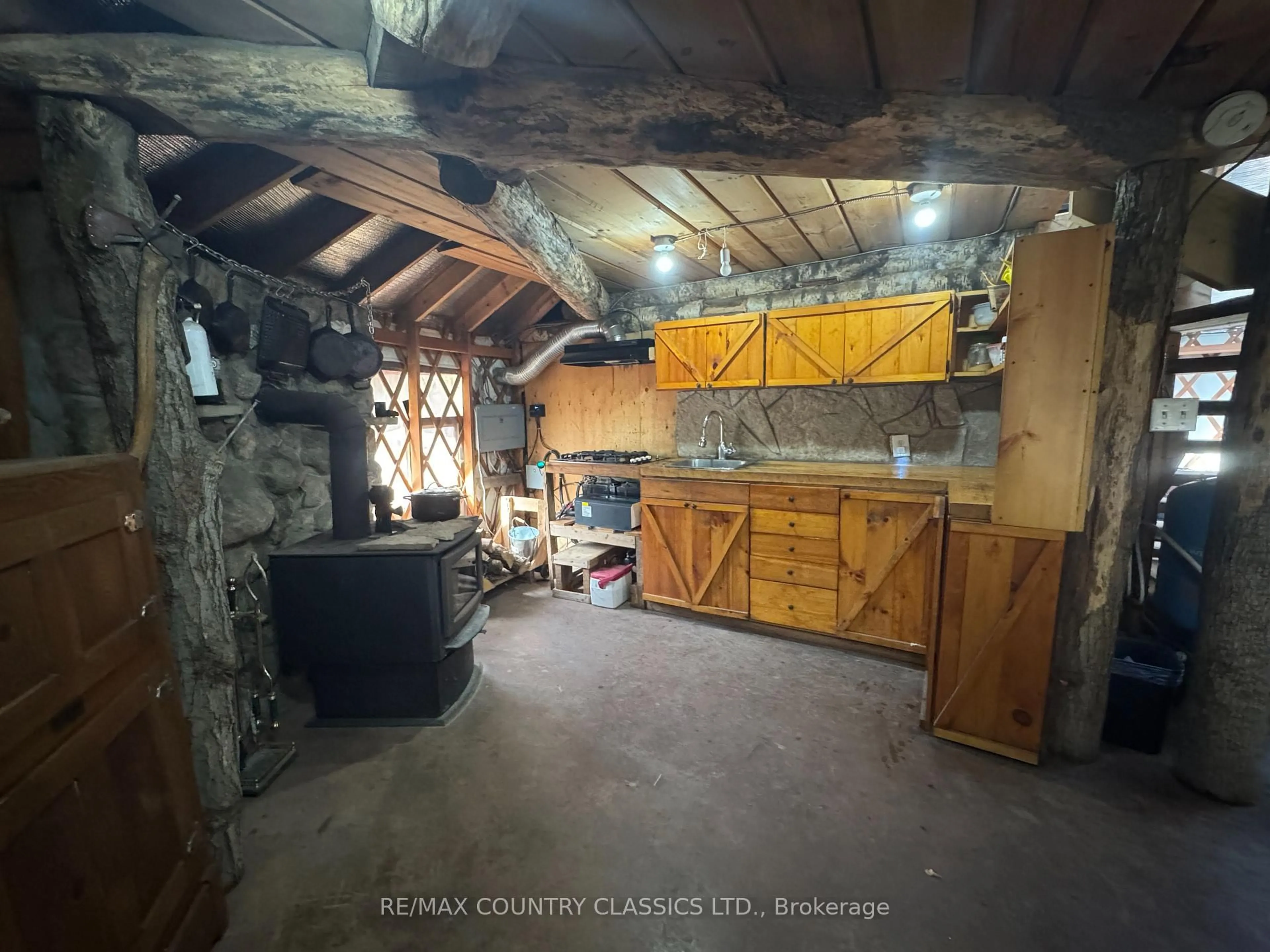 Rustic kitchen, unknown for 102 Caroline Crt, Bancroft Ontario K0L 1C0
