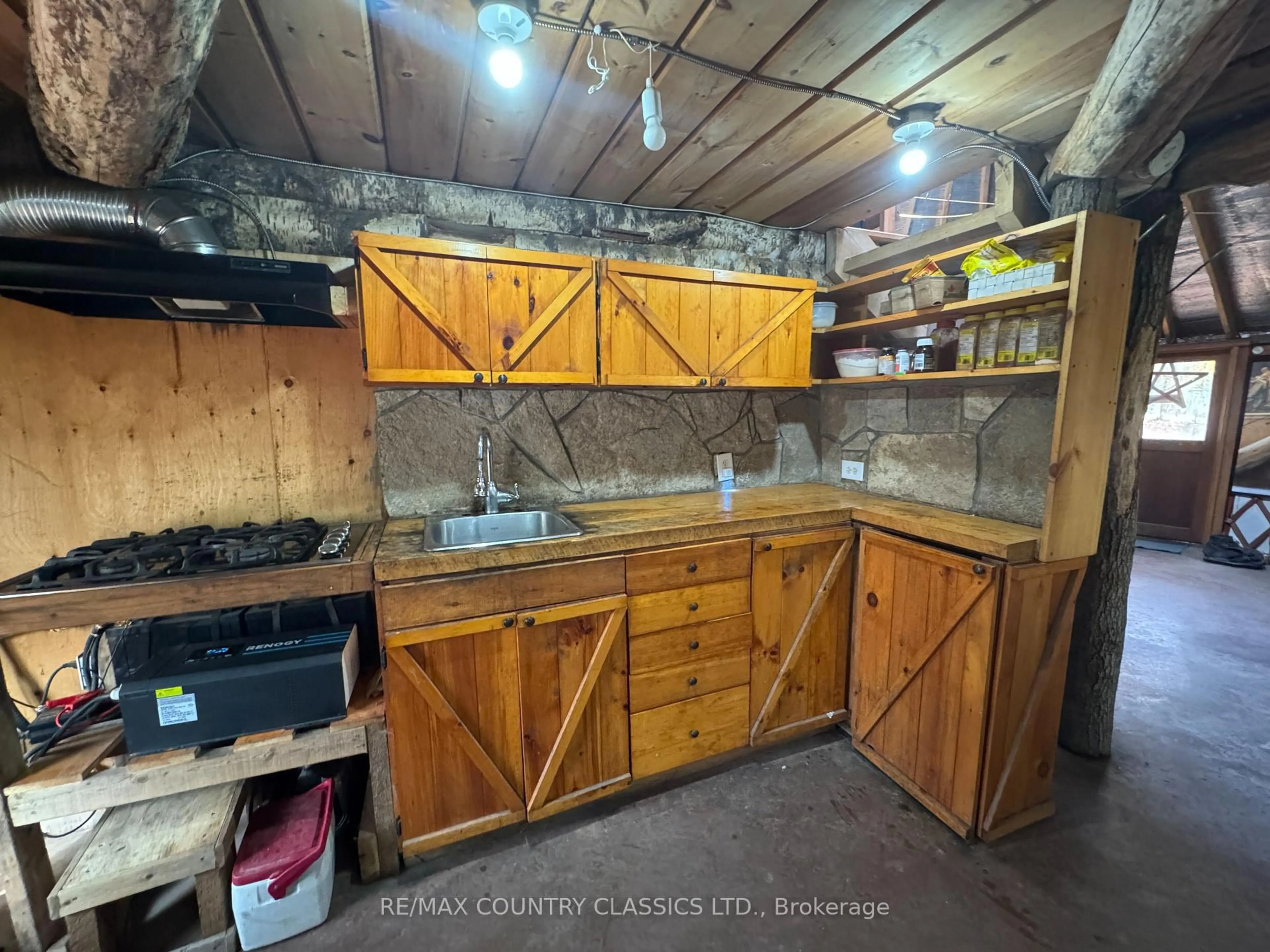Standard kitchen, unknown for 102 Caroline Crt, Bancroft Ontario K0L 1C0