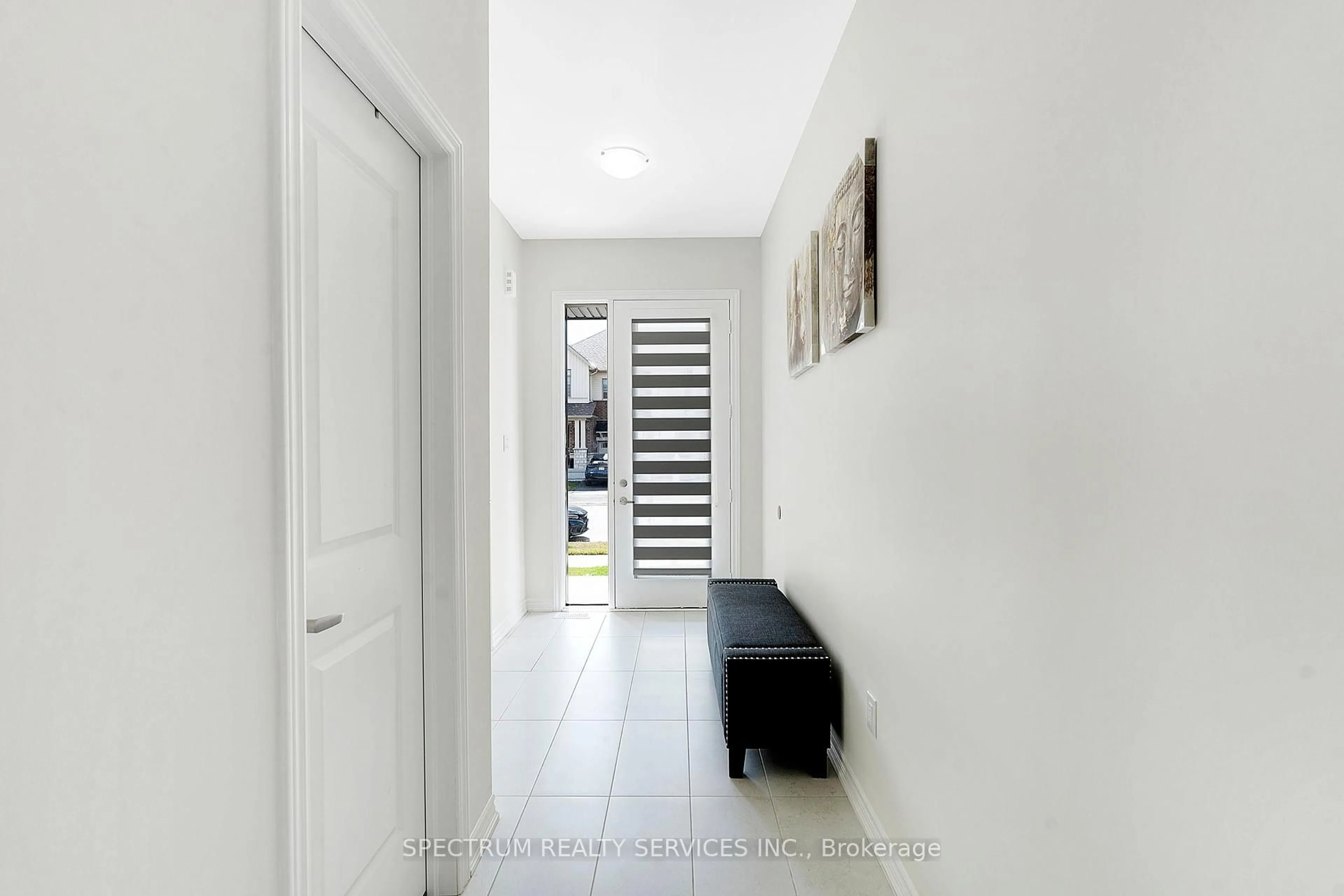 Indoor entryway for 52 Granka St, Brantford Ontario N3T 0X5