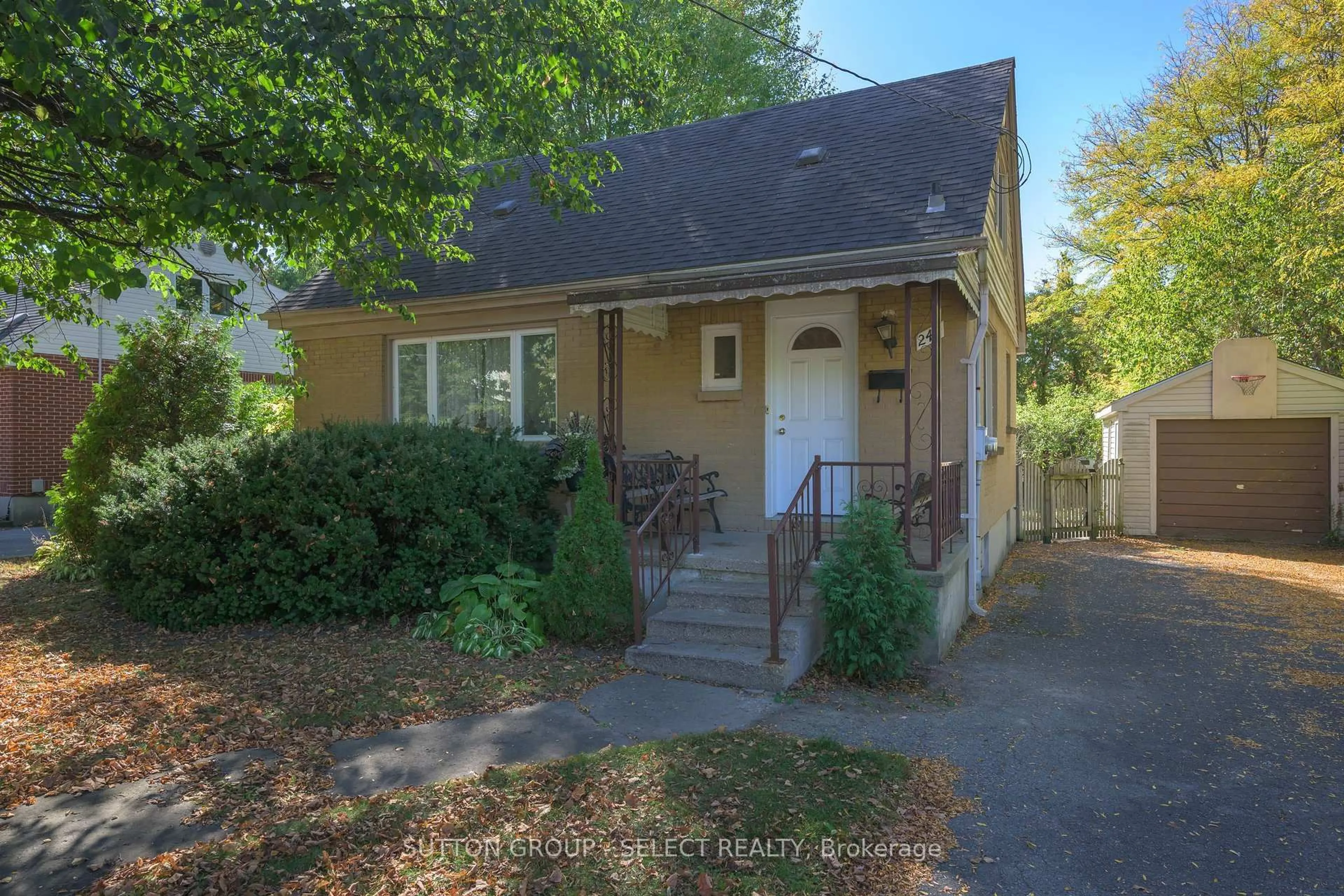 Unknown for 249 Taylor St, London East Ontario N5Y 2J6