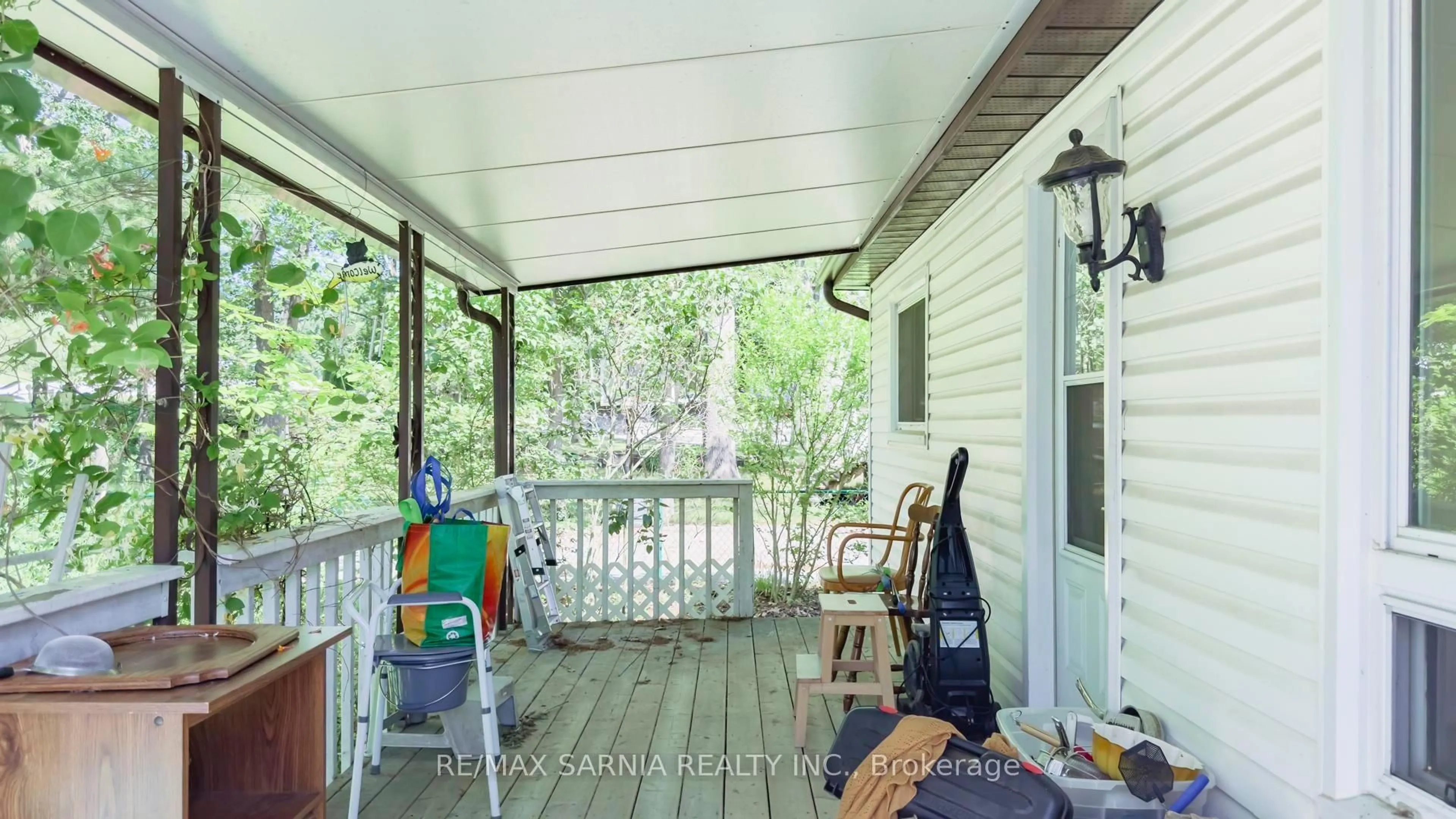 Patio, street for 10148 PORT FRANKS ESTATES Dr, Lambton Shores Ontario N0M 2L0