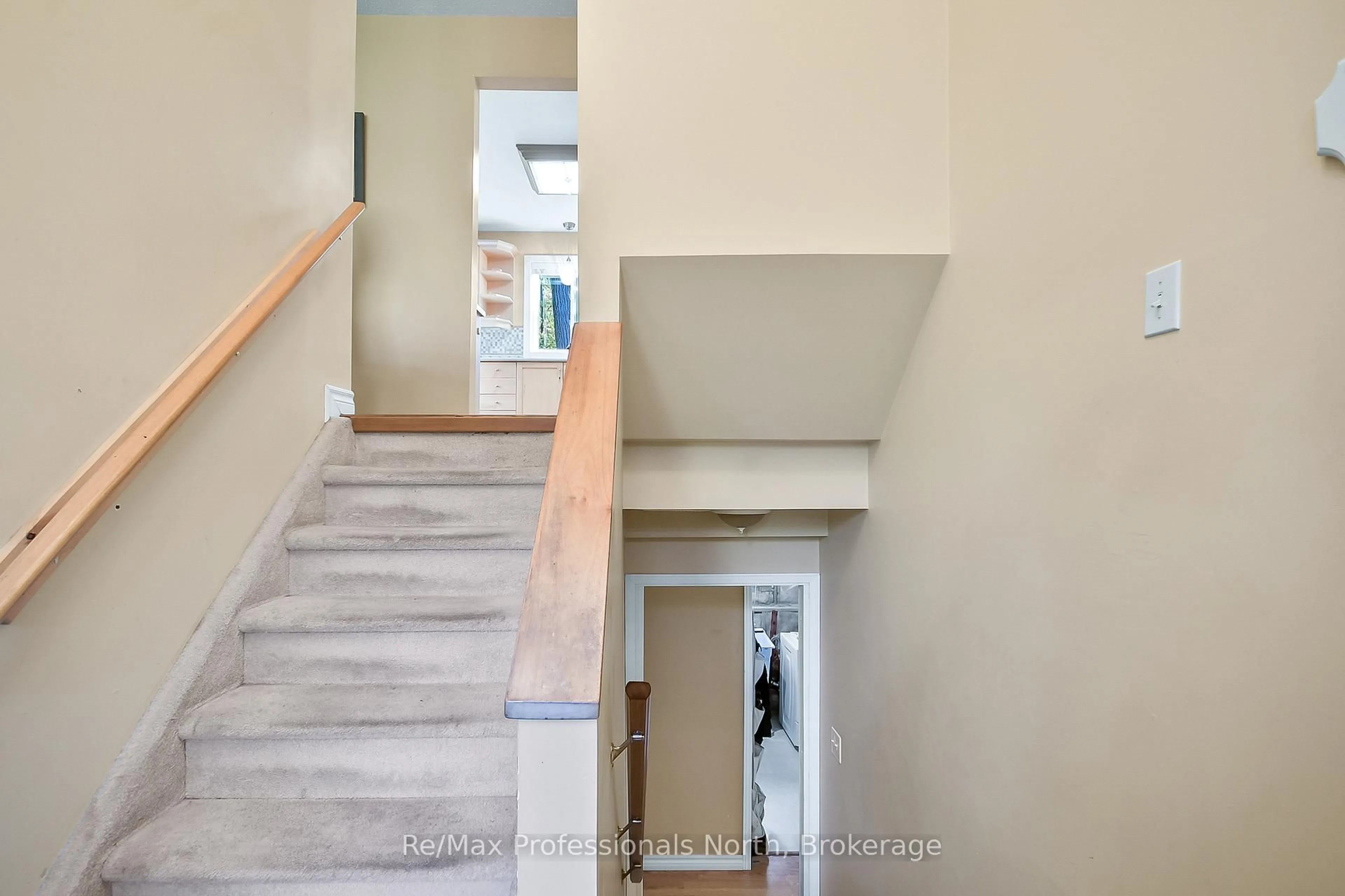 Unknown for 1200 MUSKOKA Rd, Gravenhurst Ontario P1P 1R7