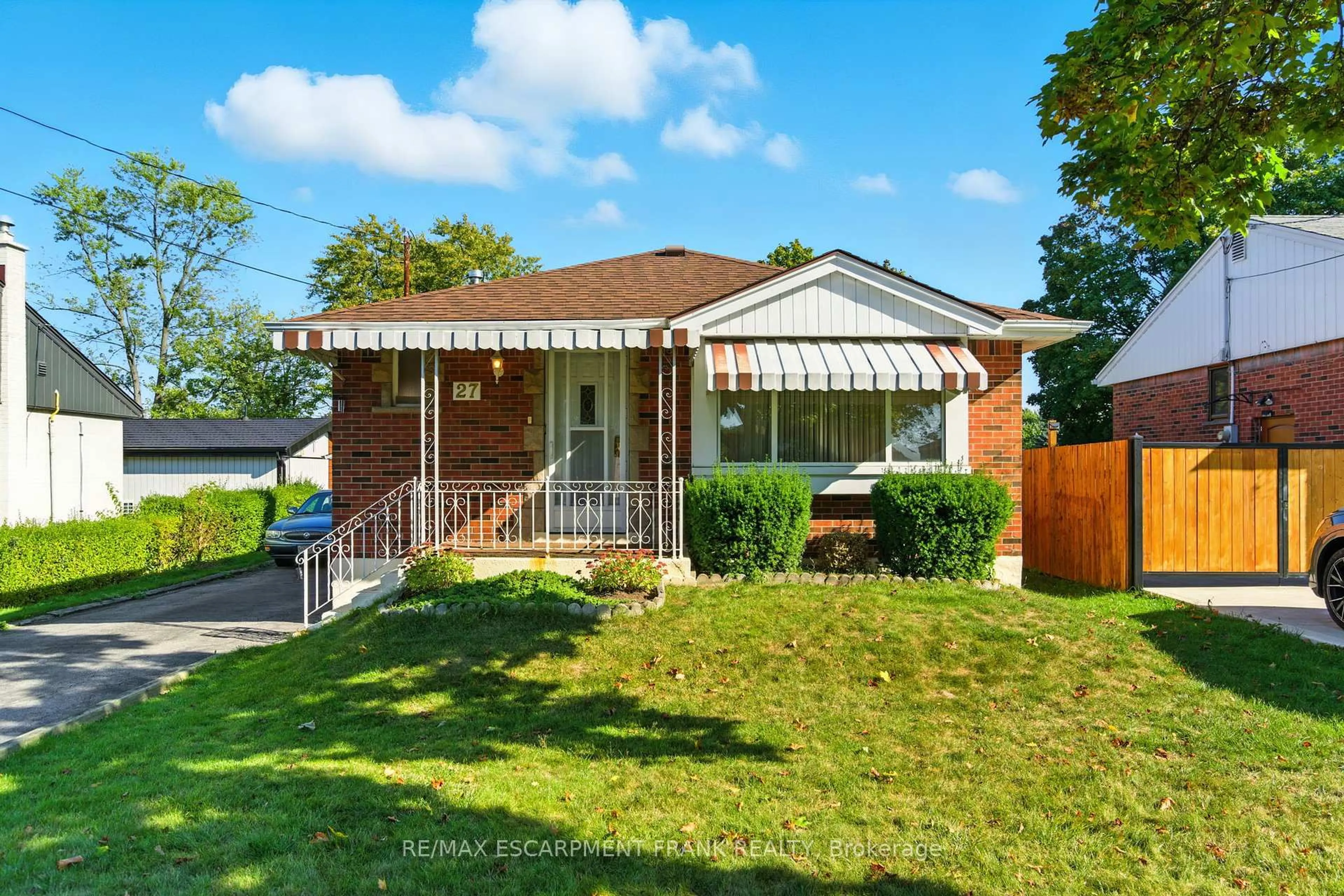 Home with brick exterior material, street for 27 Warren Ave, Hamilton Ontario L9A 3C7