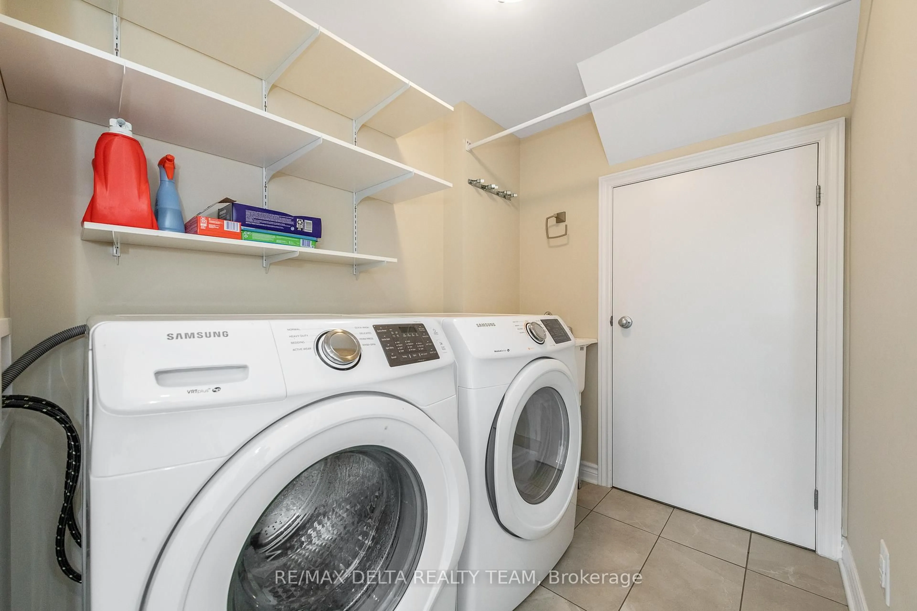 Laundry room for 203 Yellowcress Way, Ottawa Ontario K4A 1C3