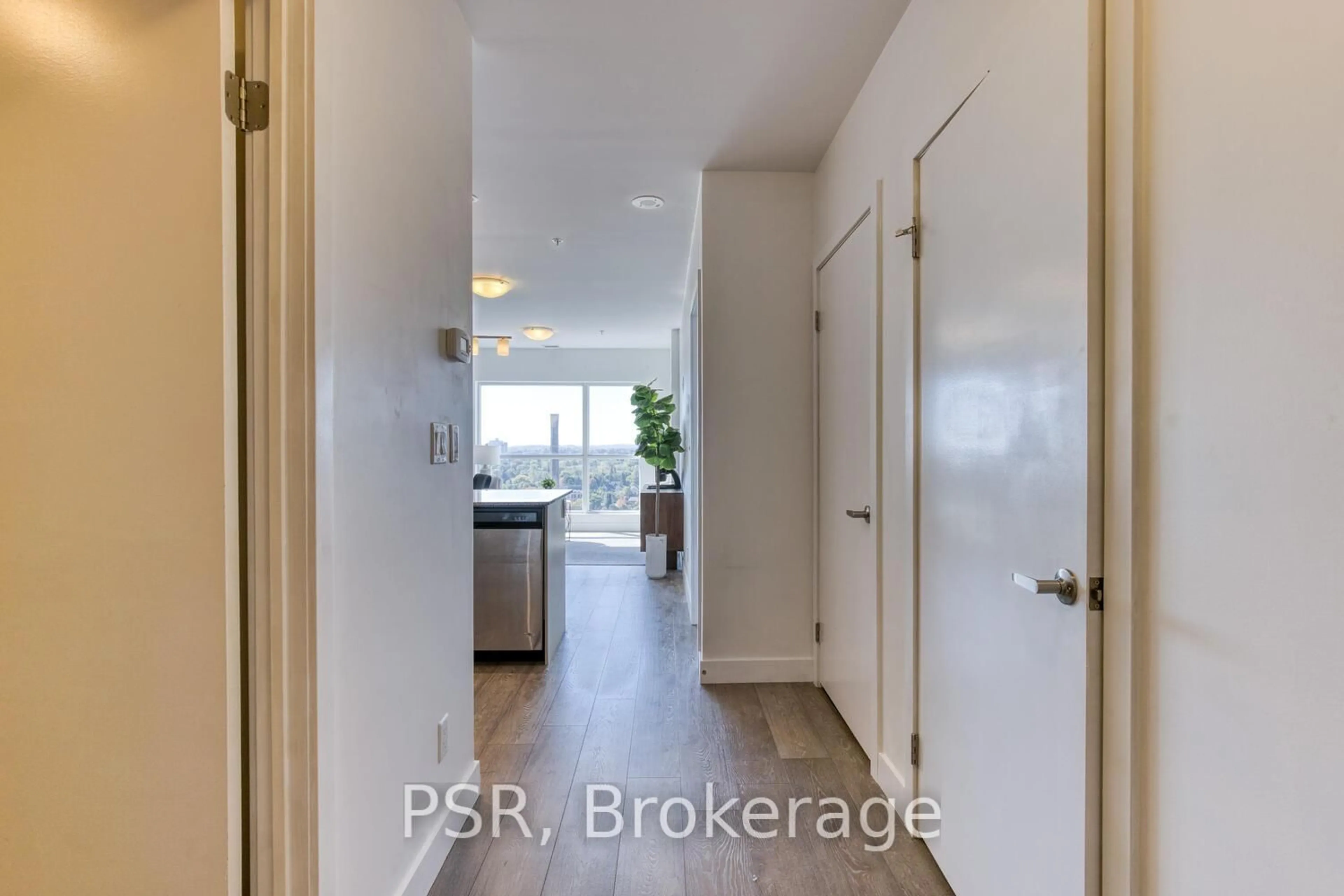 Indoor entryway for 1 Victoria St #1205, Kitchener Ontario N2G 0B5