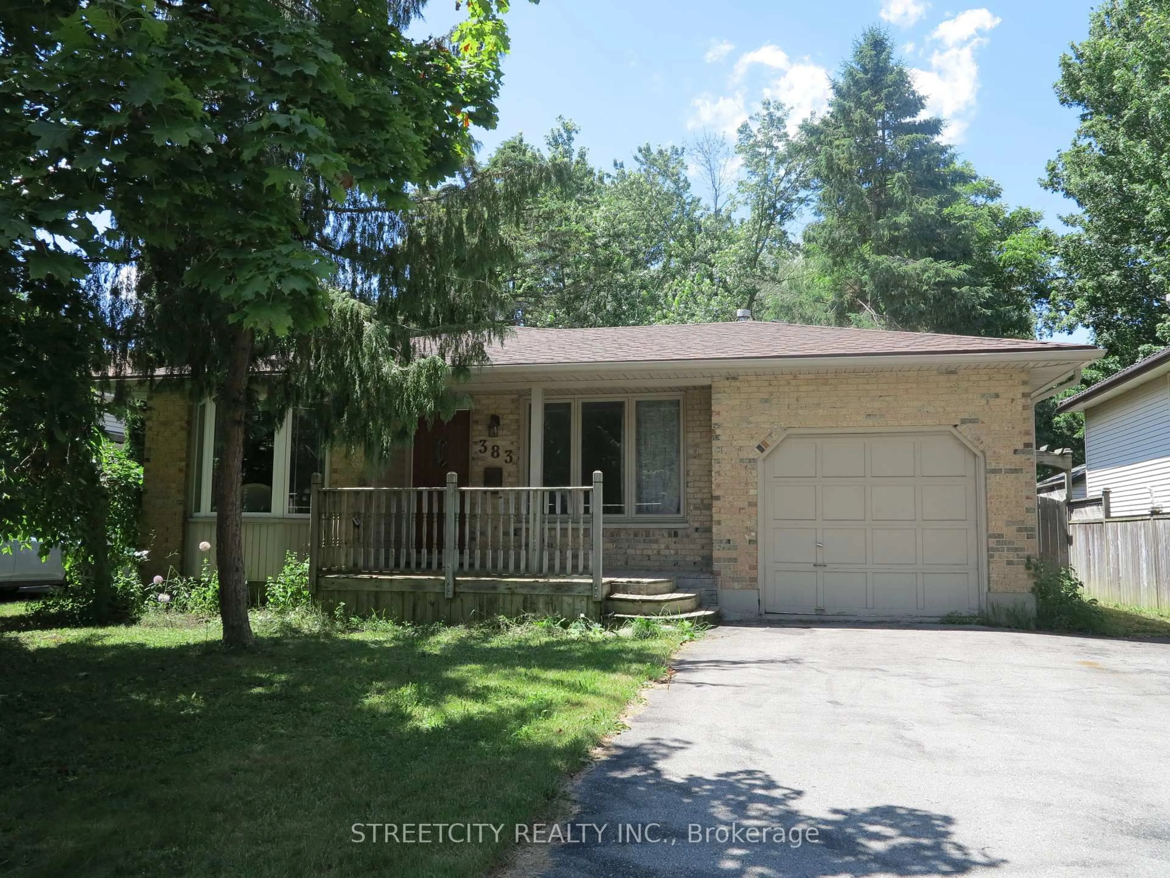 Unknown for 383 Castlegrove Clse, London North Ontario N6G 3H3