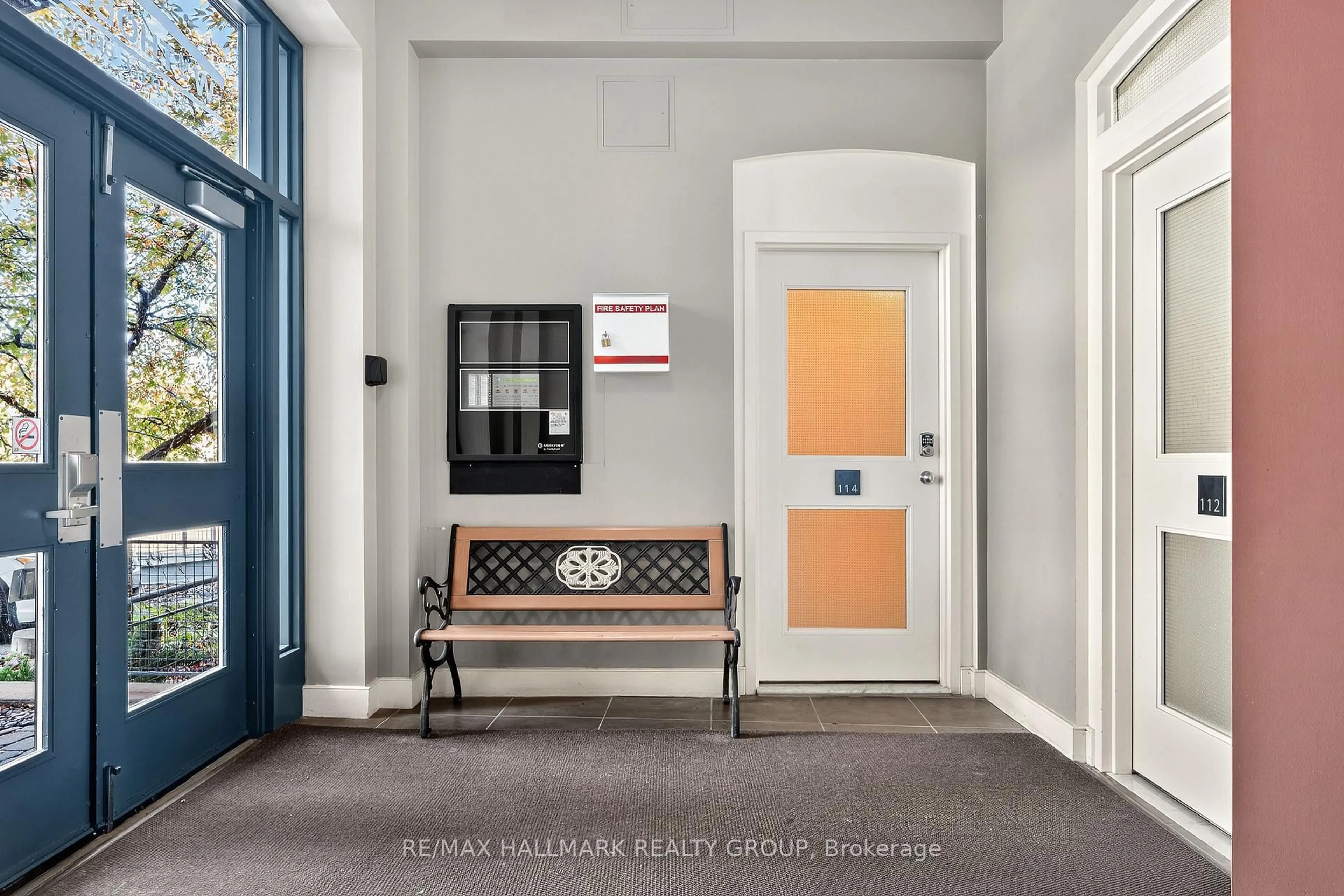 Indoor entryway for 83 Little Bridge St #114, Almonte Ontario K0A 1A0