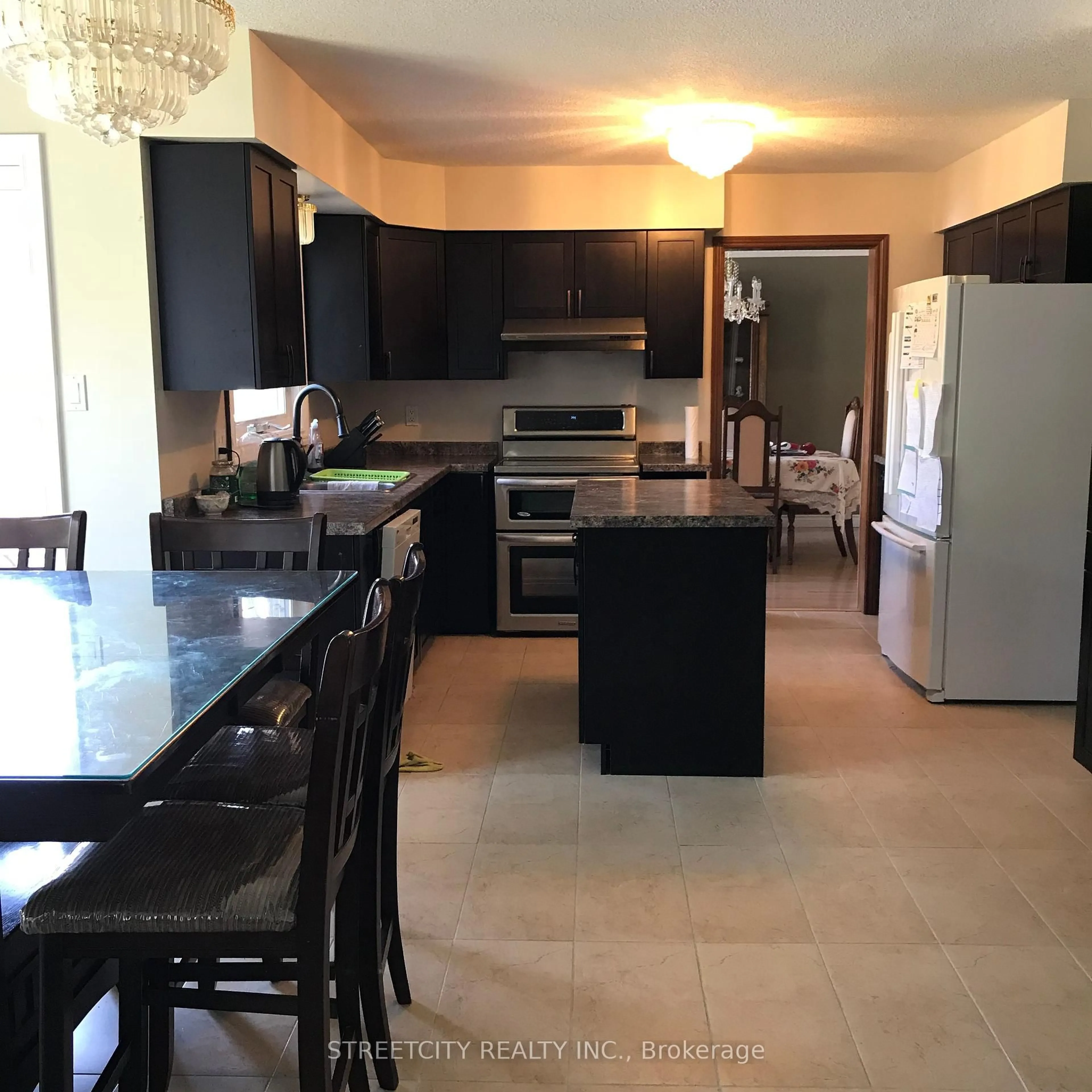 Open concept kitchen, ceramic/tile floor for 66 St Bees Clse, London North Ontario N6G 4C2